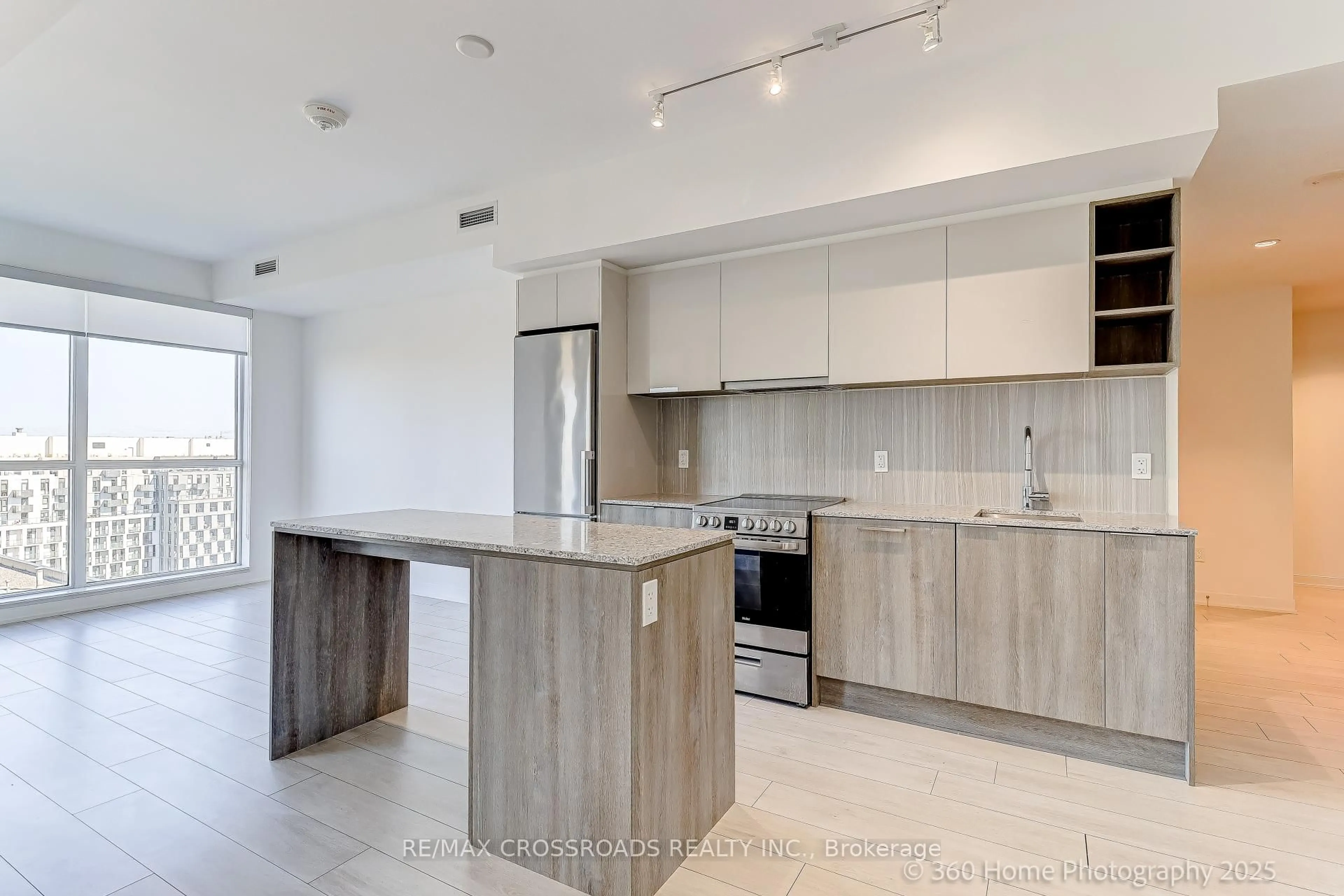 Open concept kitchen, unknown for 31 Tippett Rd #1306, Toronto Ontario M3H 0C8
