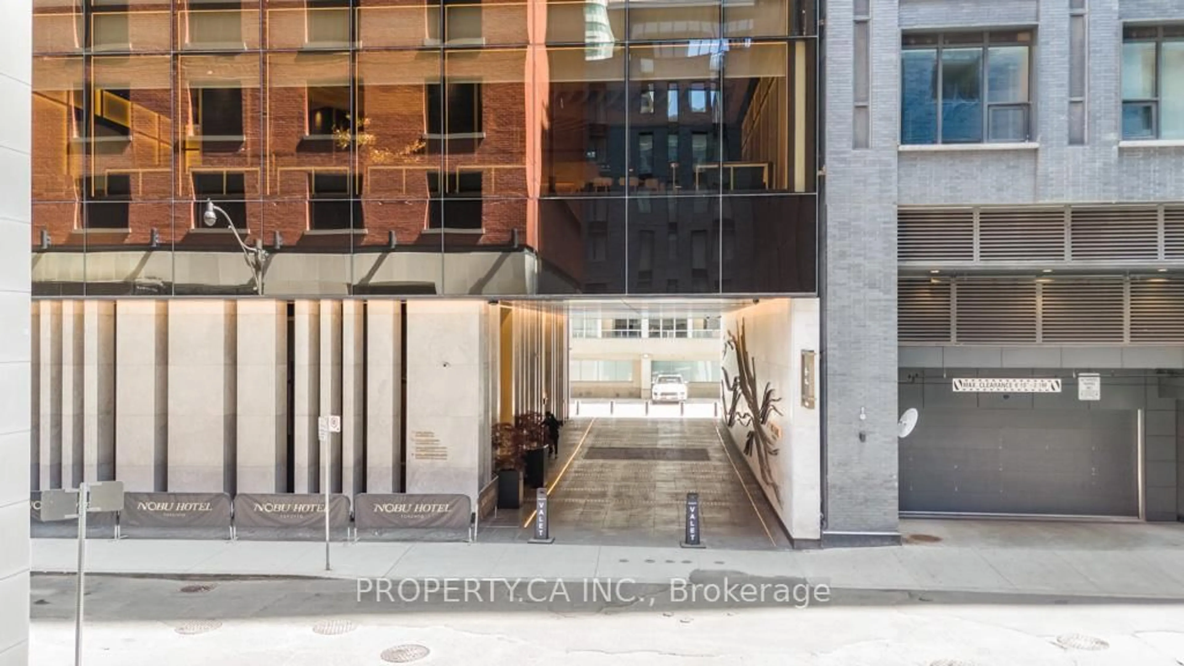 Indoor foyer for 35 Mercer St #3708, Toronto Ontario M5V 0V1