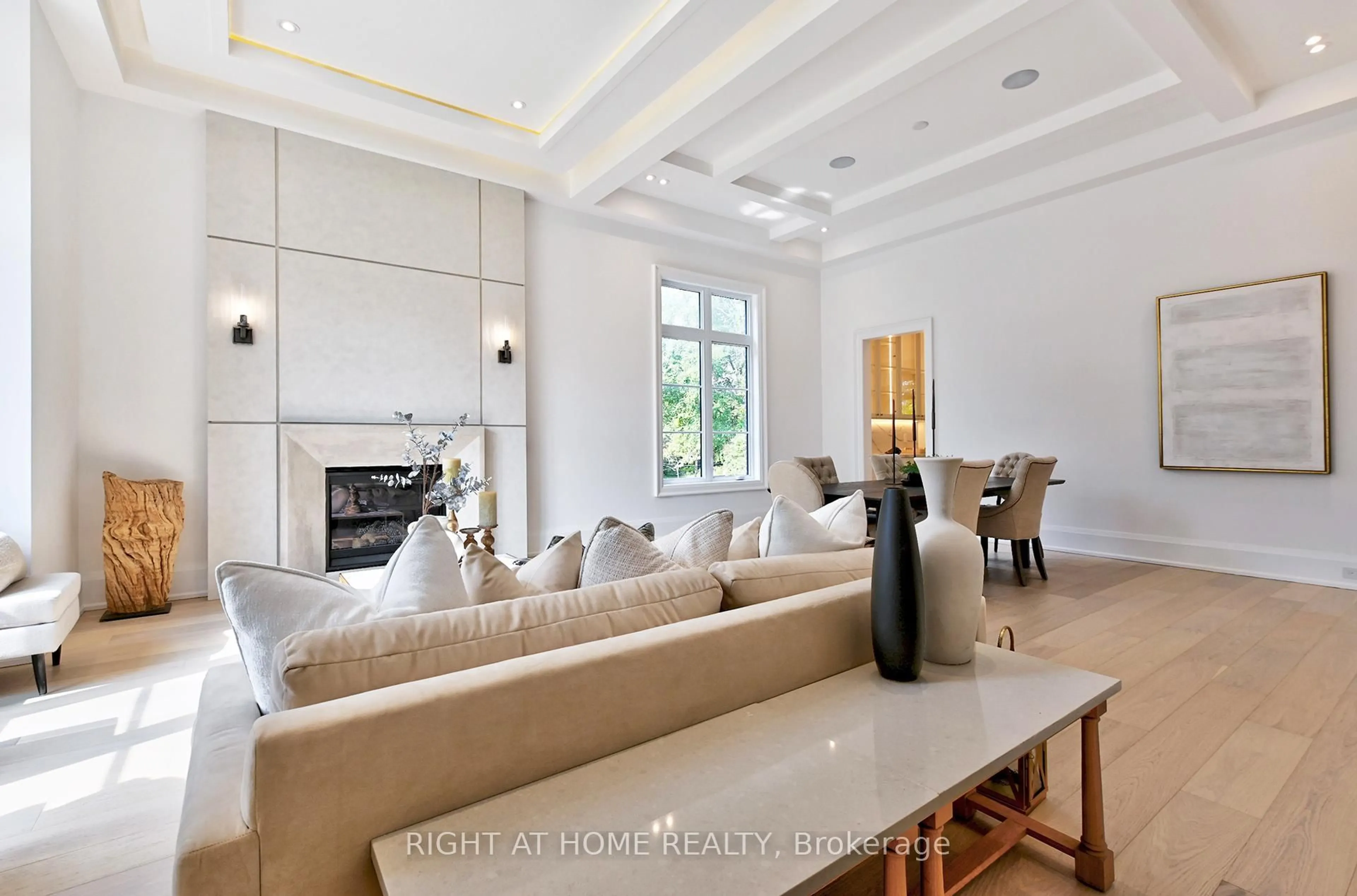 Living room with furniture, unknown for 27 Hurlingham Cres, Toronto Ontario M3B 2P9