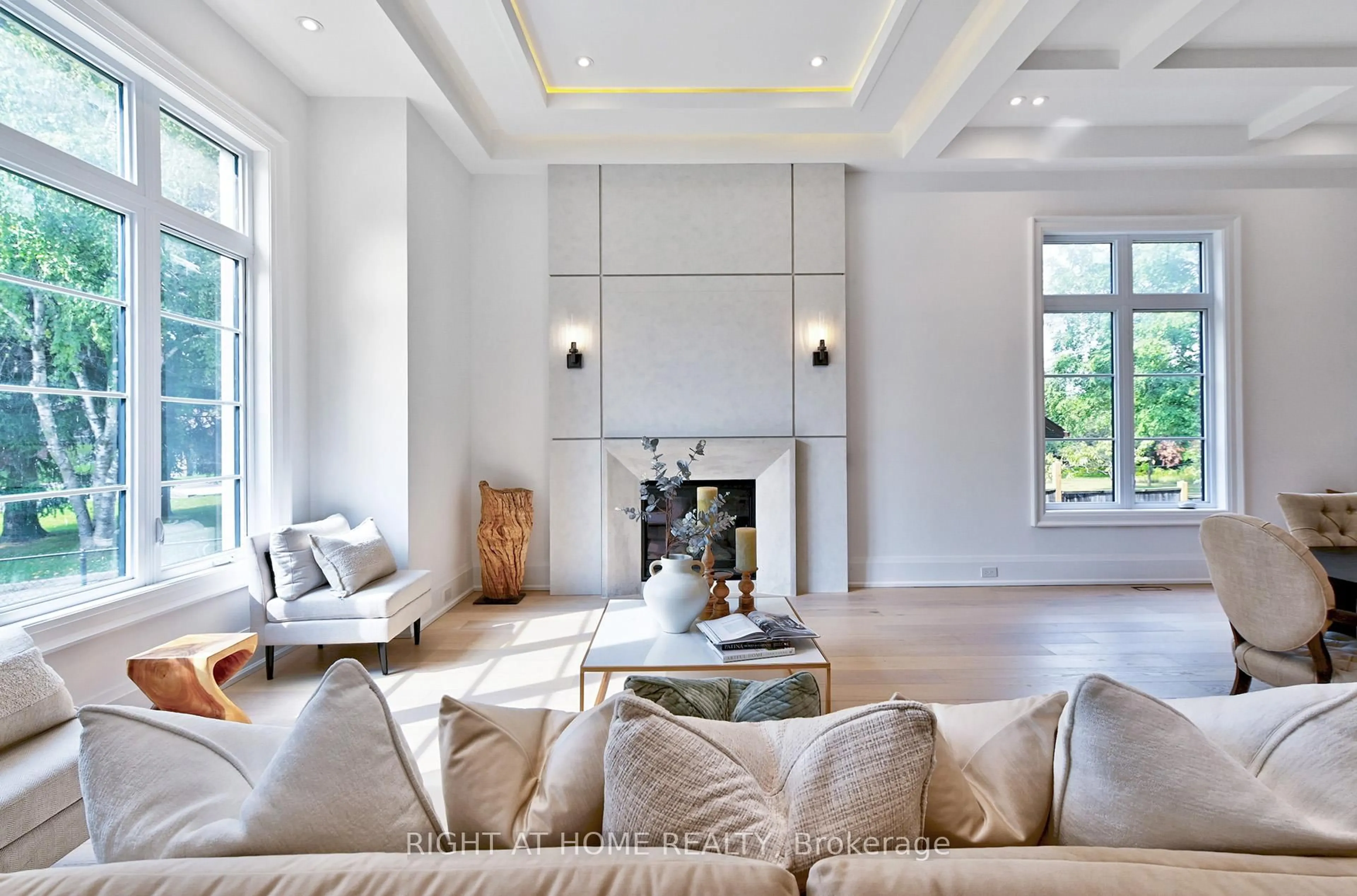 Living room with furniture, unknown for 27 Hurlingham Cres, Toronto Ontario M3B 2P9