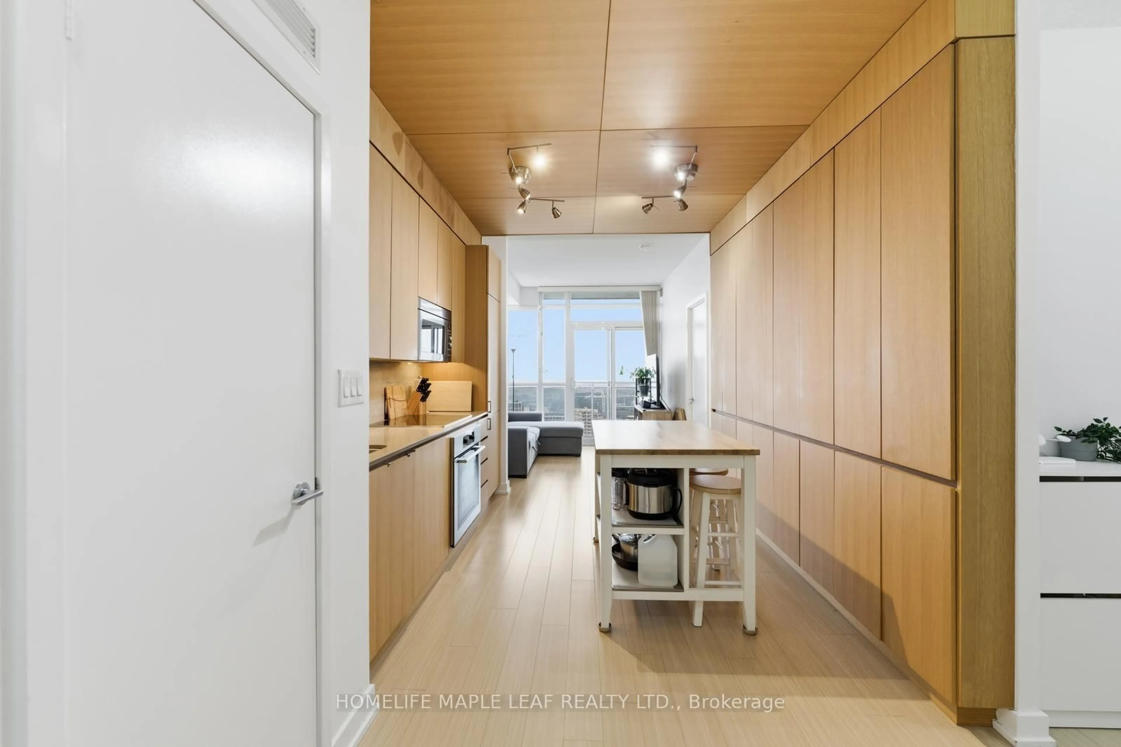 Unknown for 15 Iceboat Terr #3916, Toronto Ontario M5V 4A5