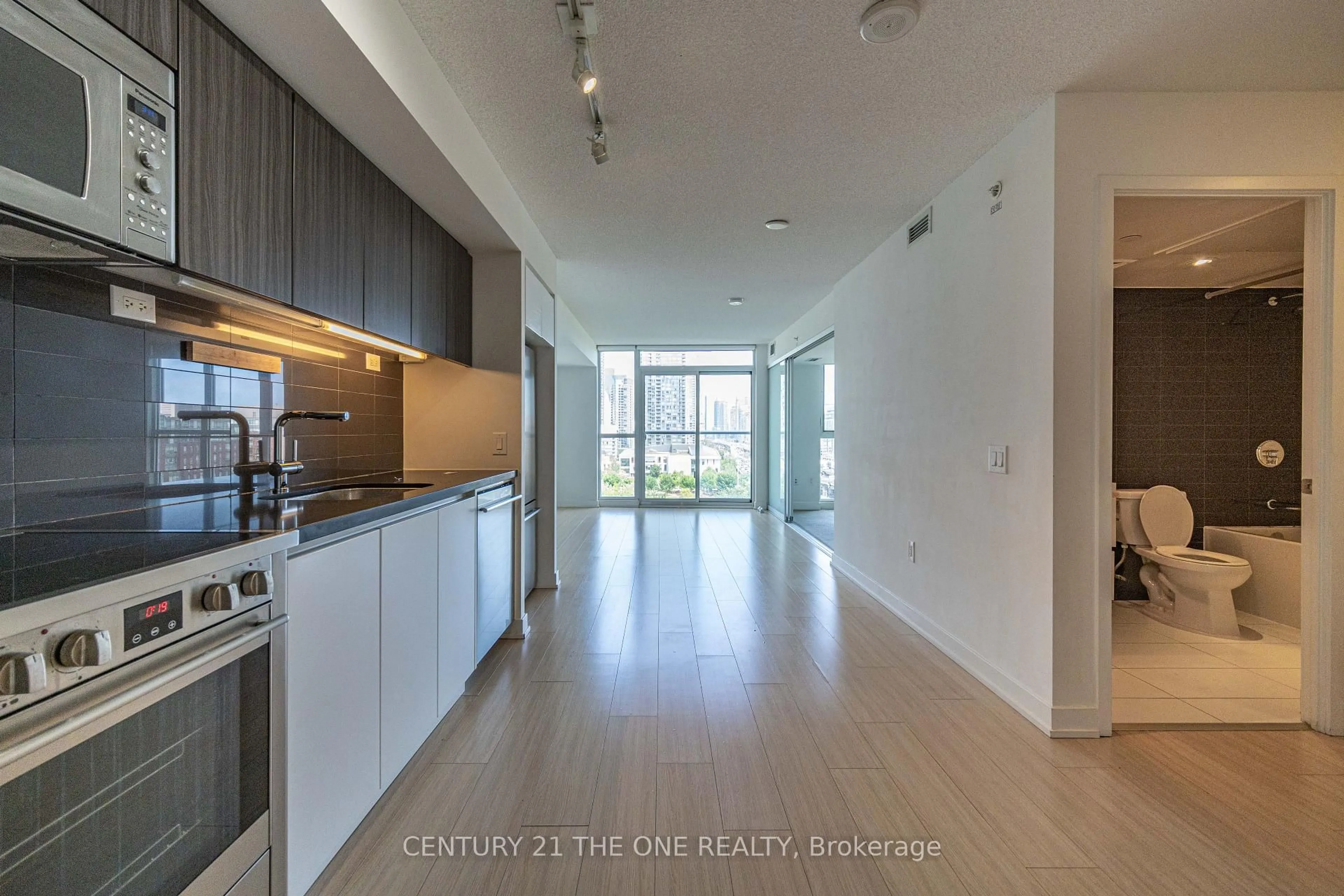 Open concept kitchen, unknown for 75 Queens Wharf Rd #1003, Toronto Ontario M5V 0J8