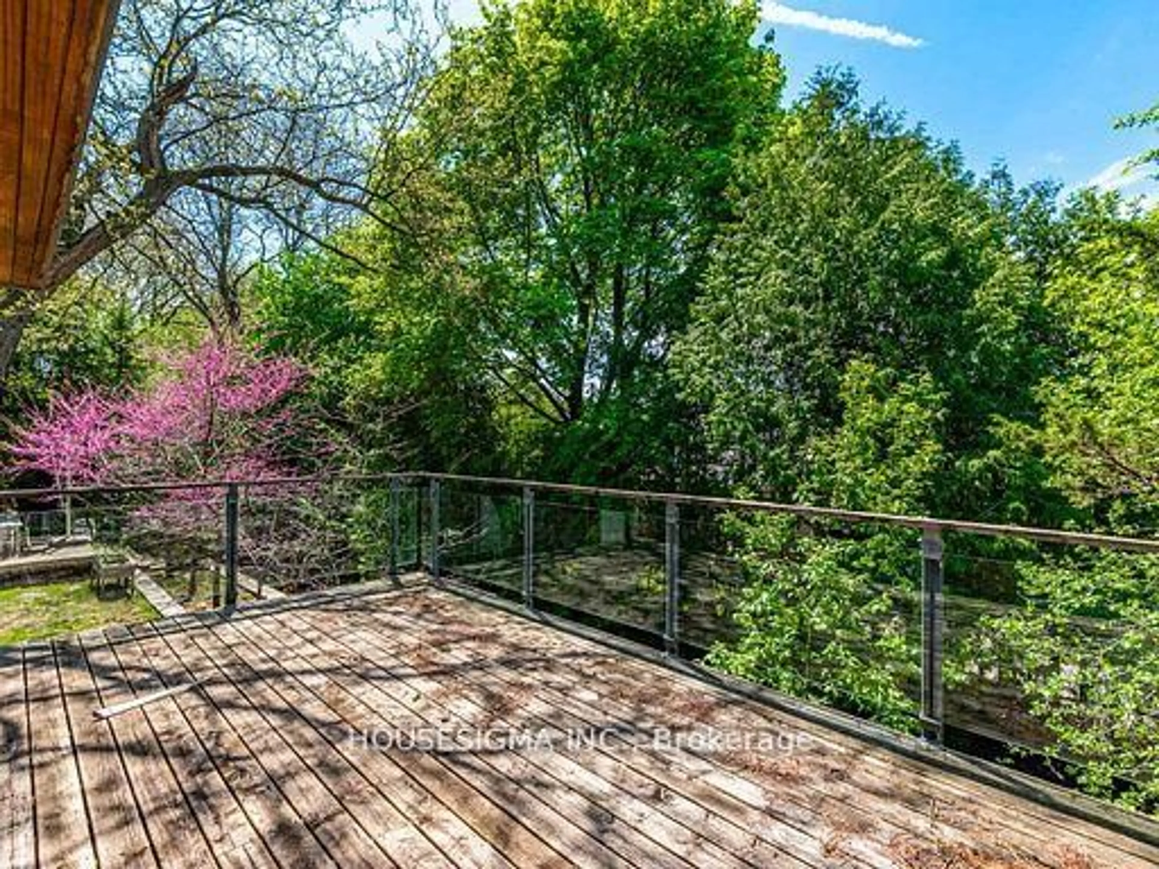 Patio, forest/trees view for 94 Laurentide Dr, Toronto Ontario M3A 3E5