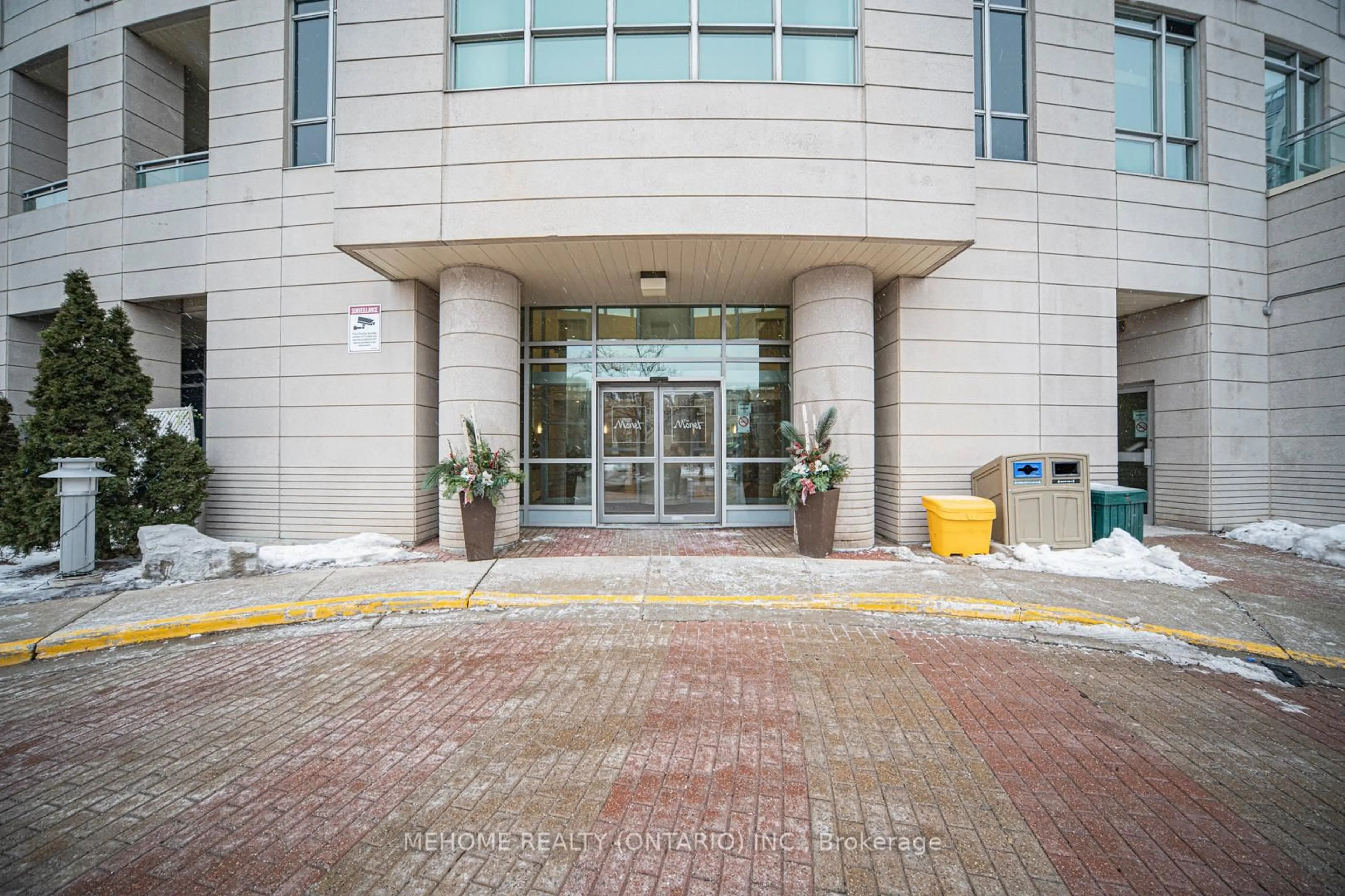 Indoor foyer for 60 Byng Ave #1501, Toronto Ontario M2N 7K3