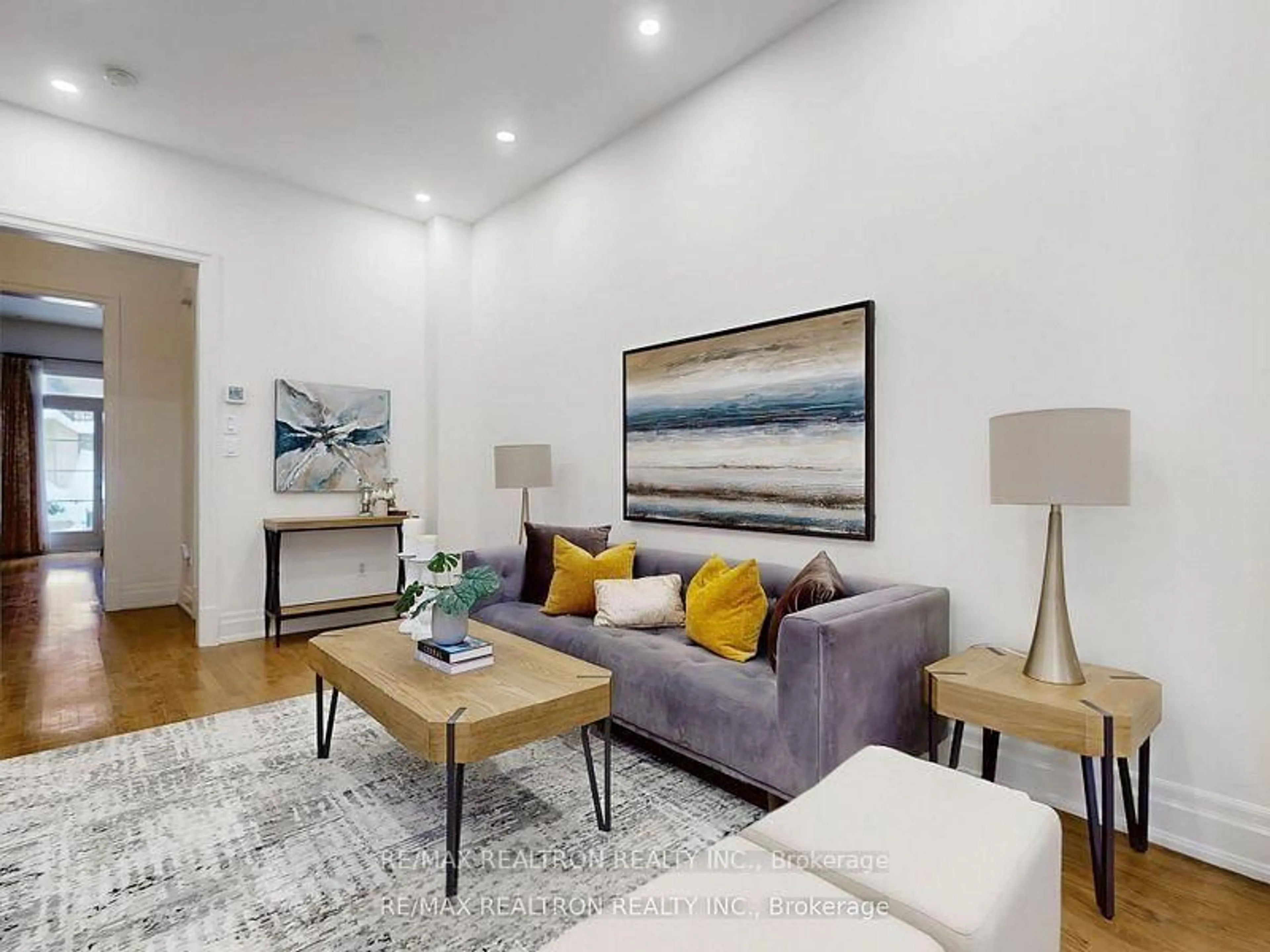 Living room with furniture, unknown for 47 York Mills Rd #215, Toronto Ontario M2P 1B6