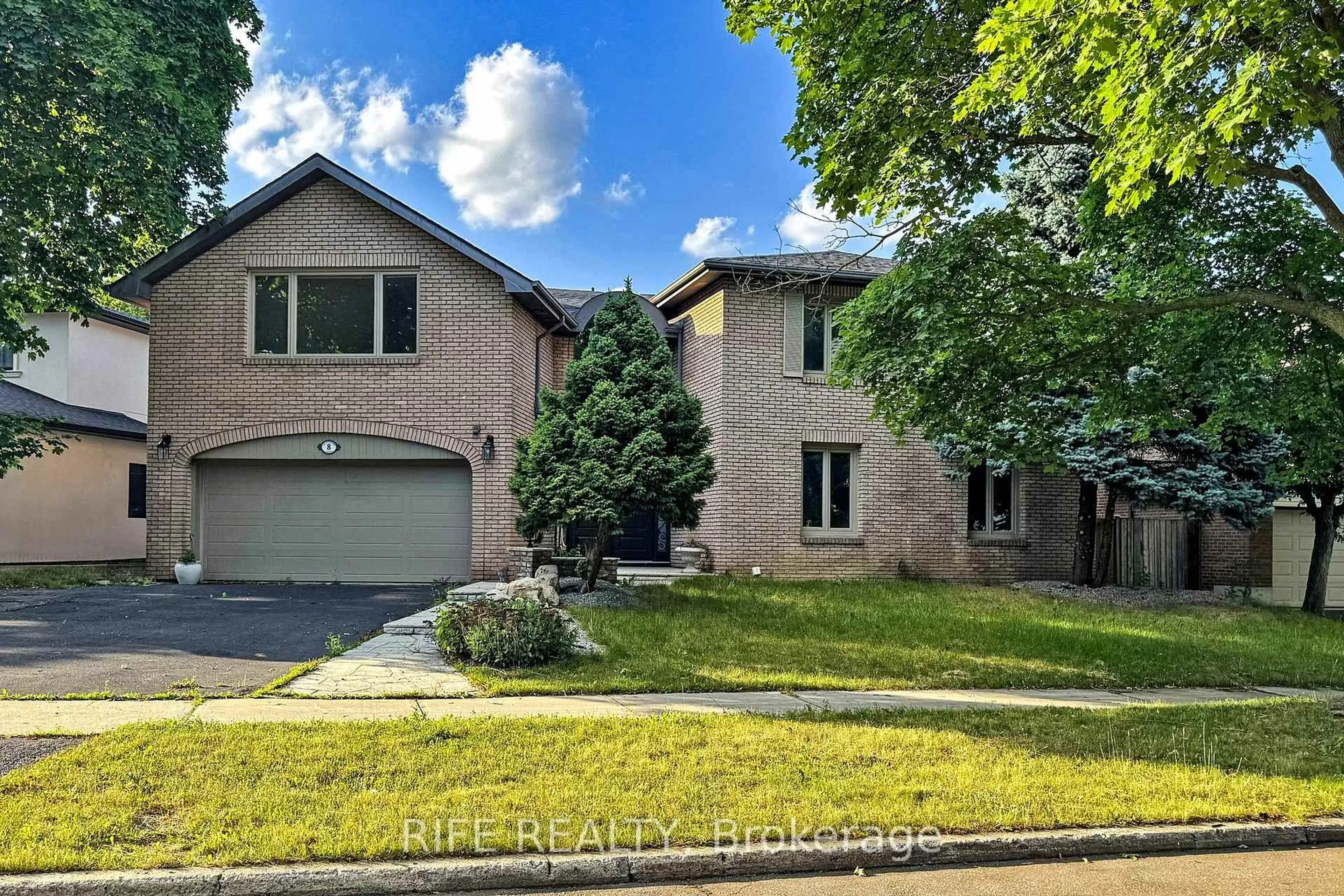 Home with brick exterior material, street for 8 Elliotwood Crt, Toronto Ontario M2L 2P9