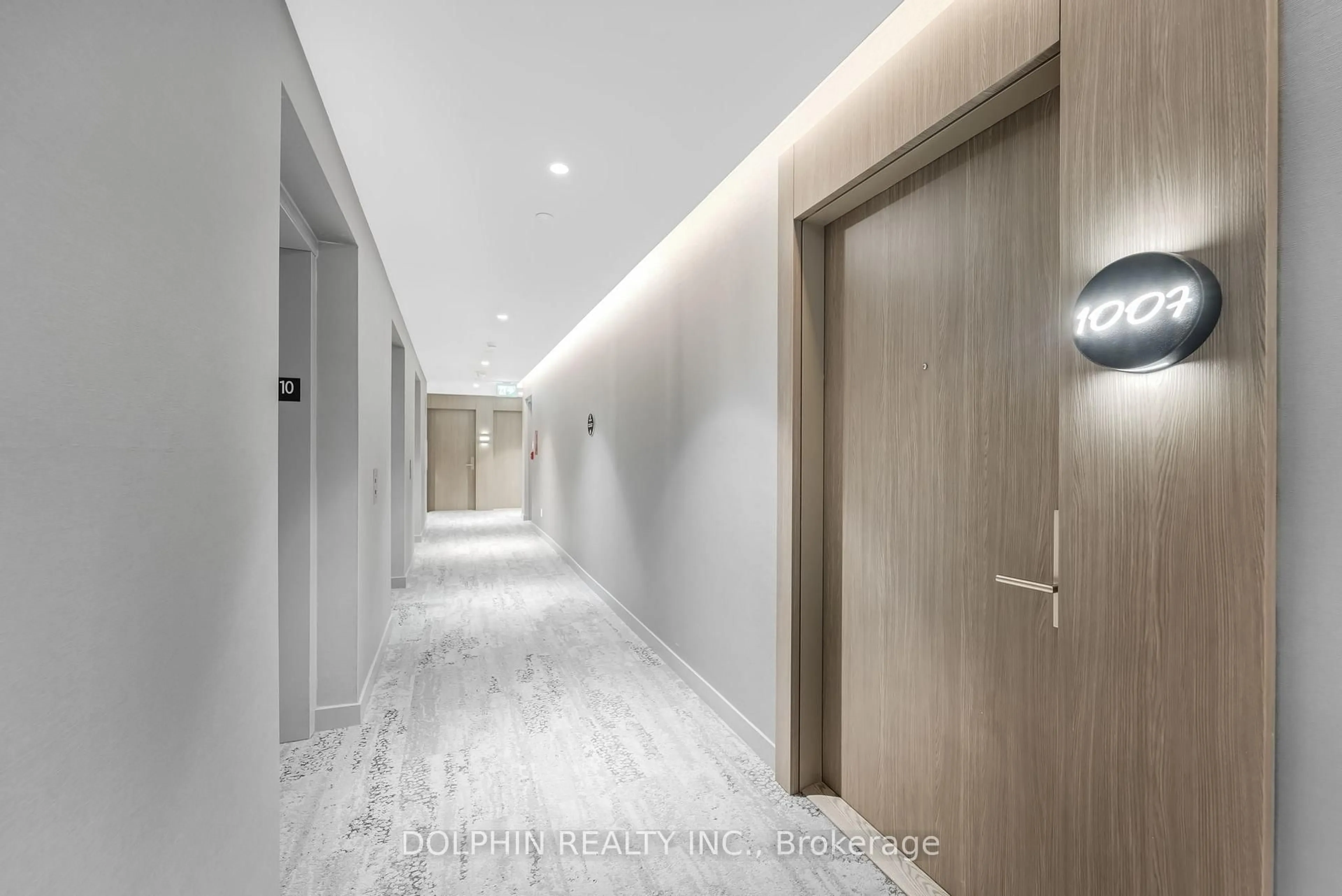 Indoor foyer for 161 Roehampton Ave #1007, Toronto Ontario M4P 1P9