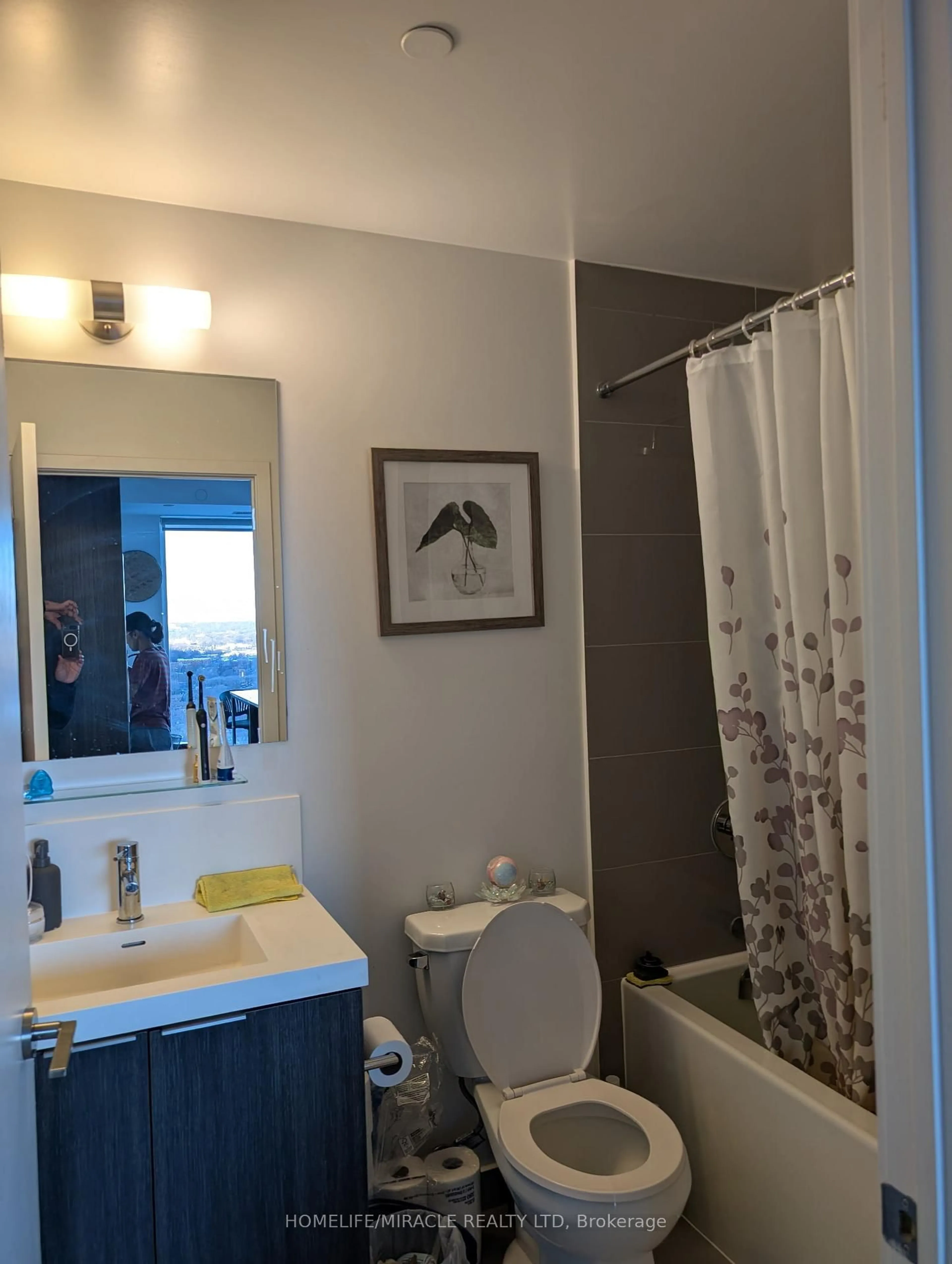 Standard bathroom, unknown for 225 Sumach St #2511, Toronto Ontario M5A 0P8