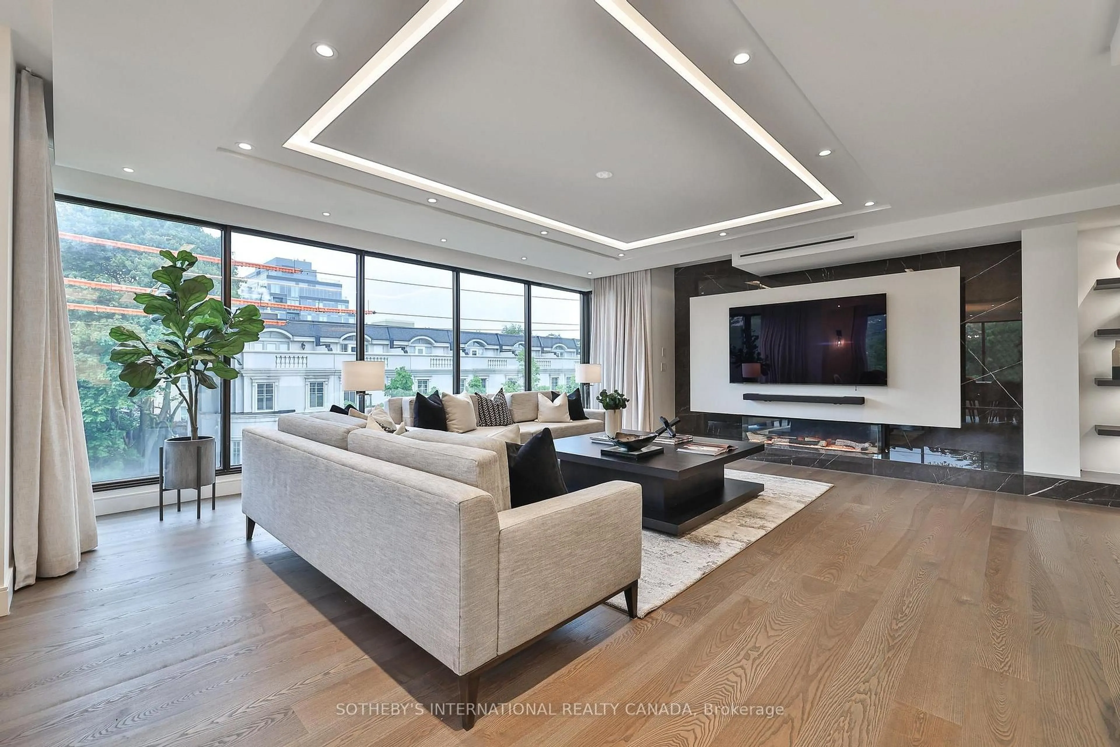 Living room with furniture, unknown for 342 Spadina Rd #405, Toronto Ontario M5P 2V4