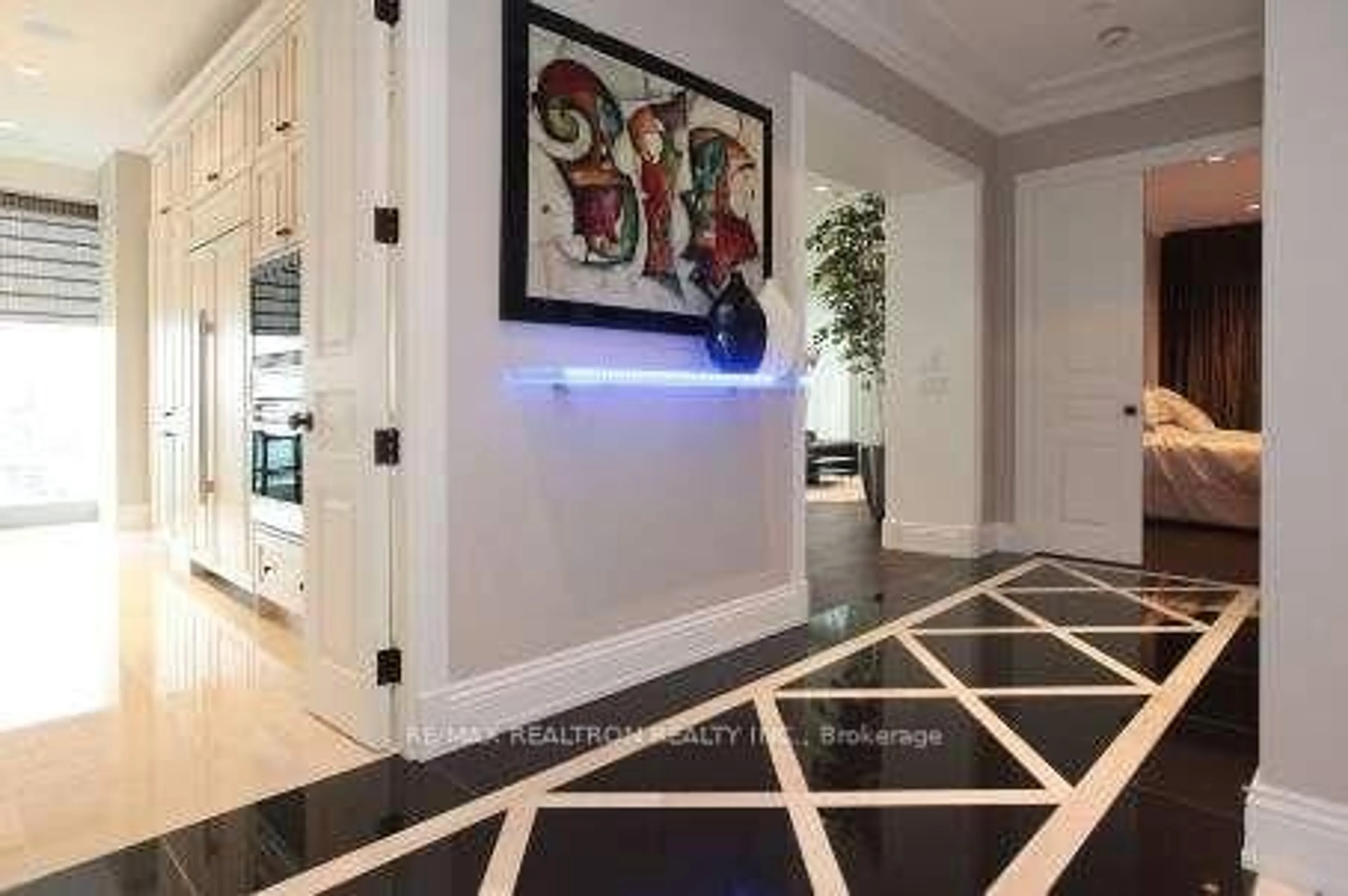 Indoor entryway for 183 Wellington St #2303, Toronto Ontario M5V 0A1