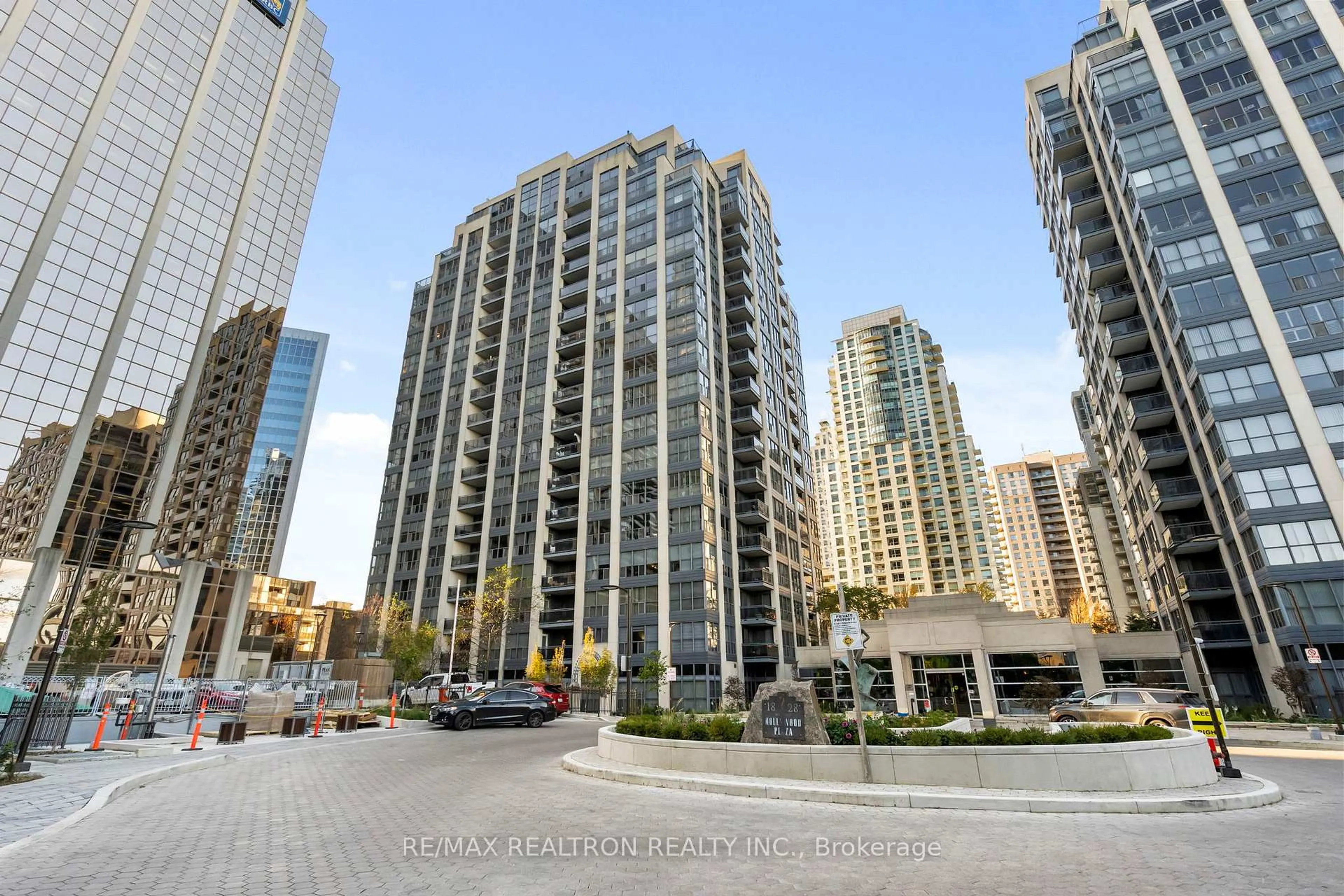 Patio, city buildings view from balcony for 18 Hollywood Ave #1108, Toronto Ontario M2N 6P5