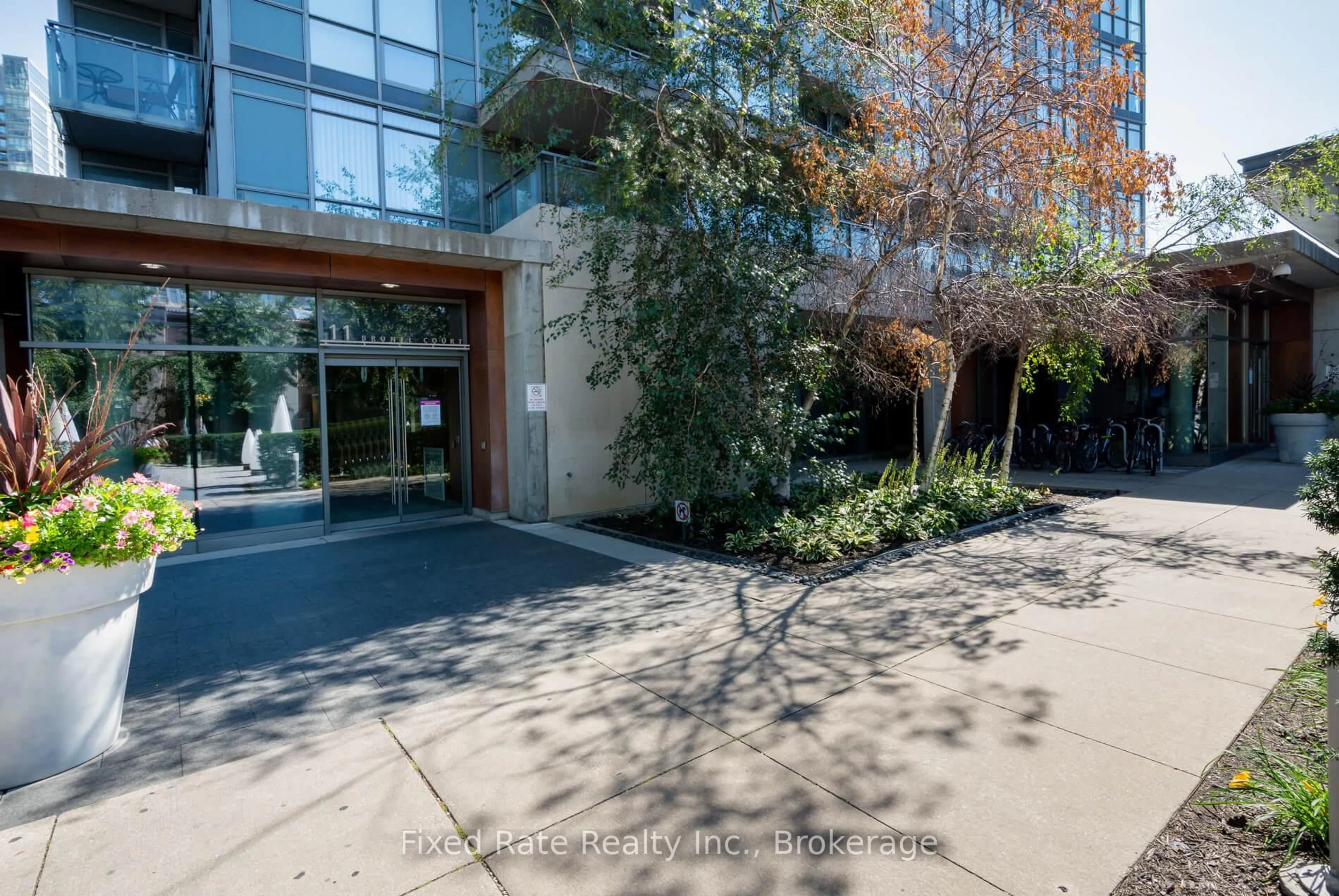 Indoor foyer for 11 Brunel Crt #4709, Toronto Ontario M5V 3Y3