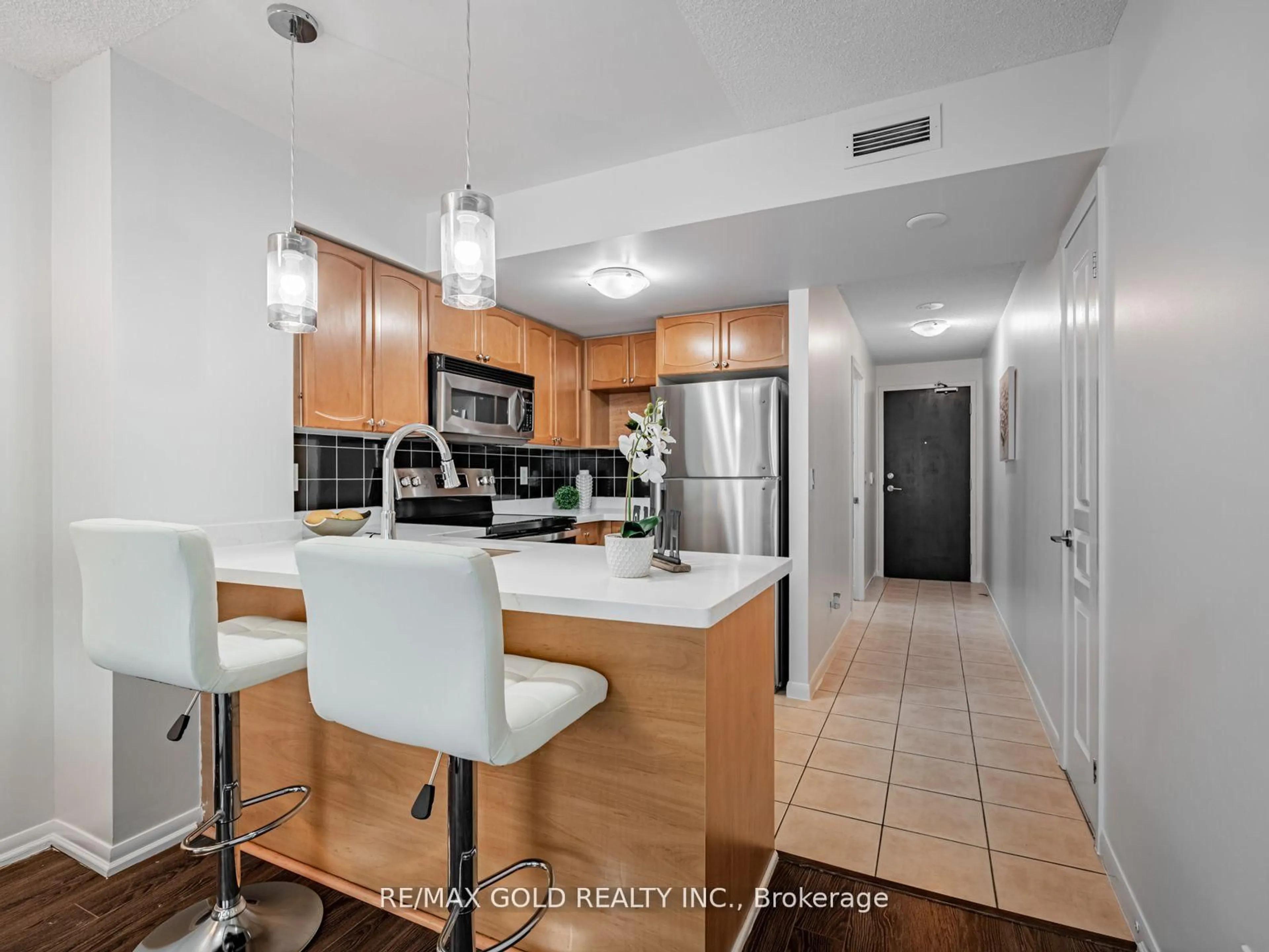 Unknown for 18 Yonge St #906, Toronto Ontario M5E 1R4