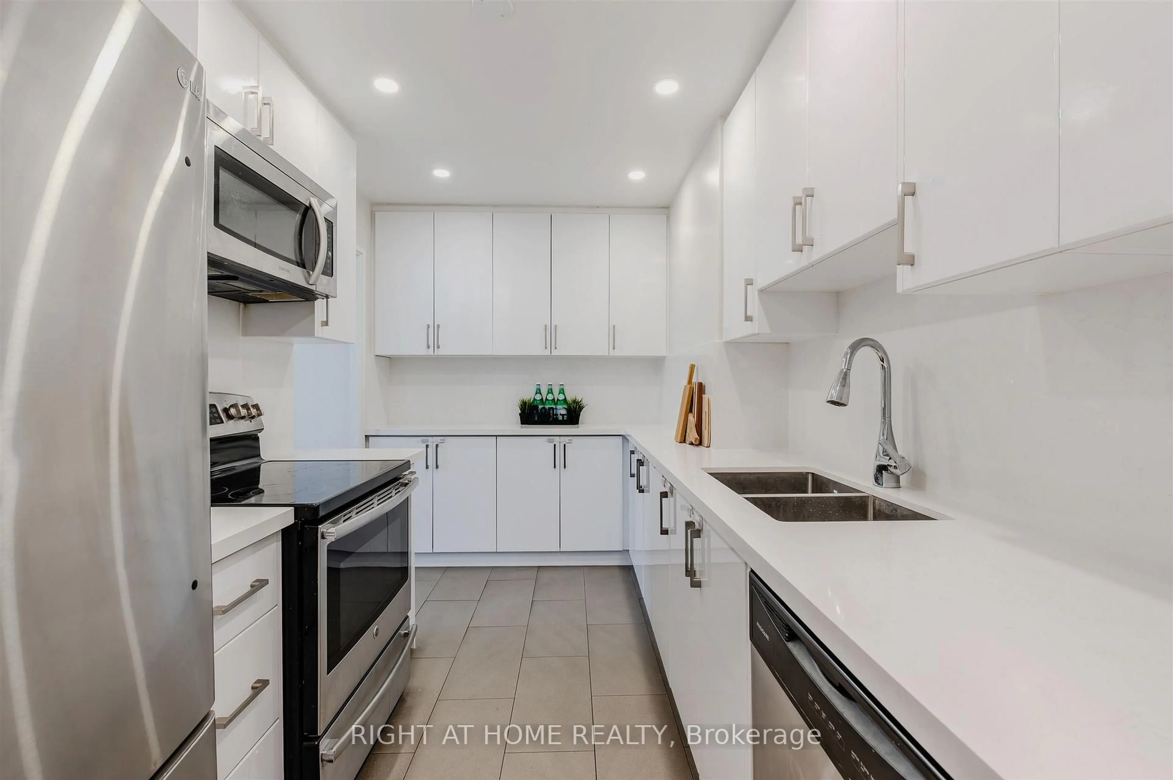 Unknown for 4005 Don Mills Rd #133, Toronto Ontario M2H 3J9