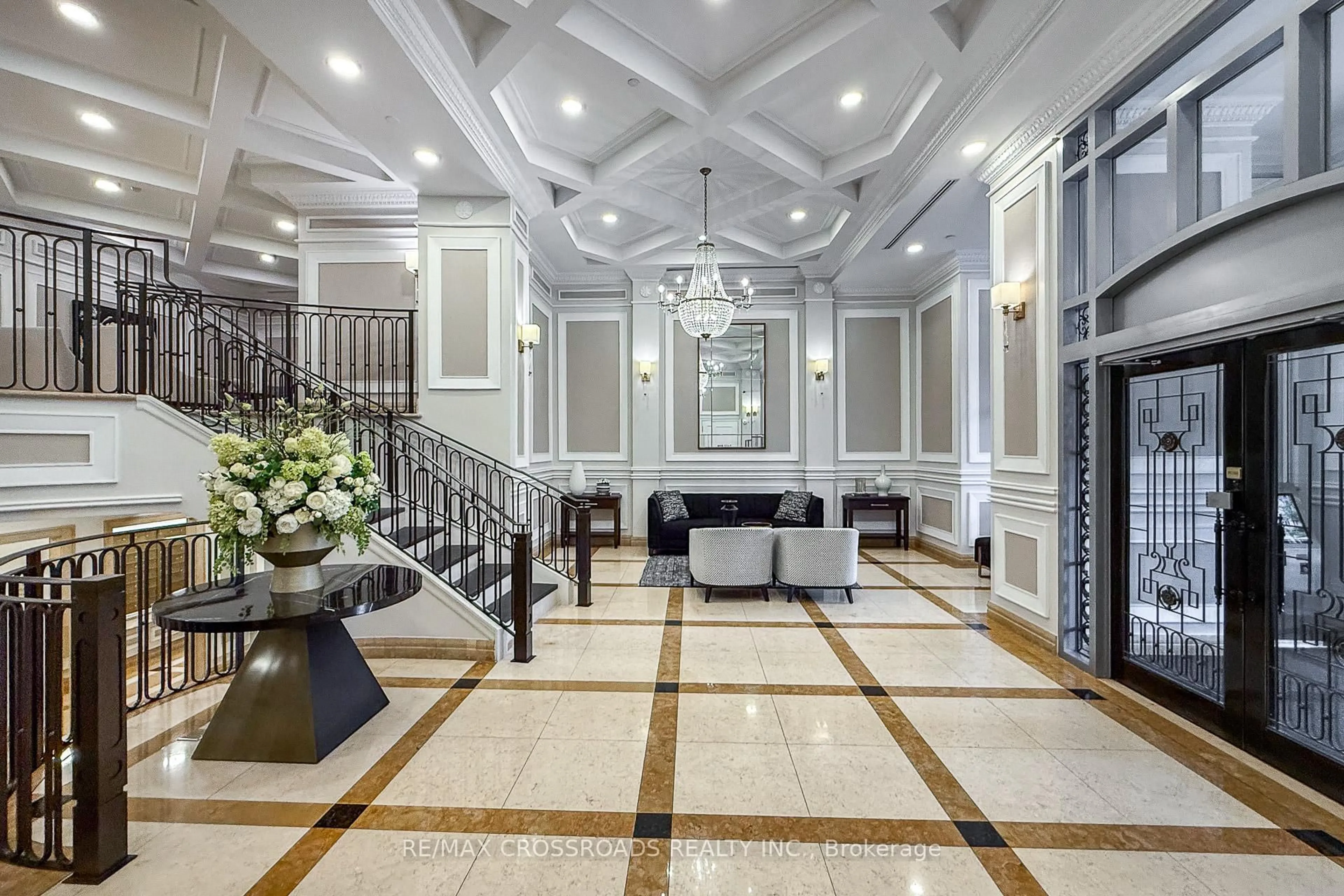 Lobby for 10 Old York Mills Rd #210, Toronto Ontario M2P 2G9