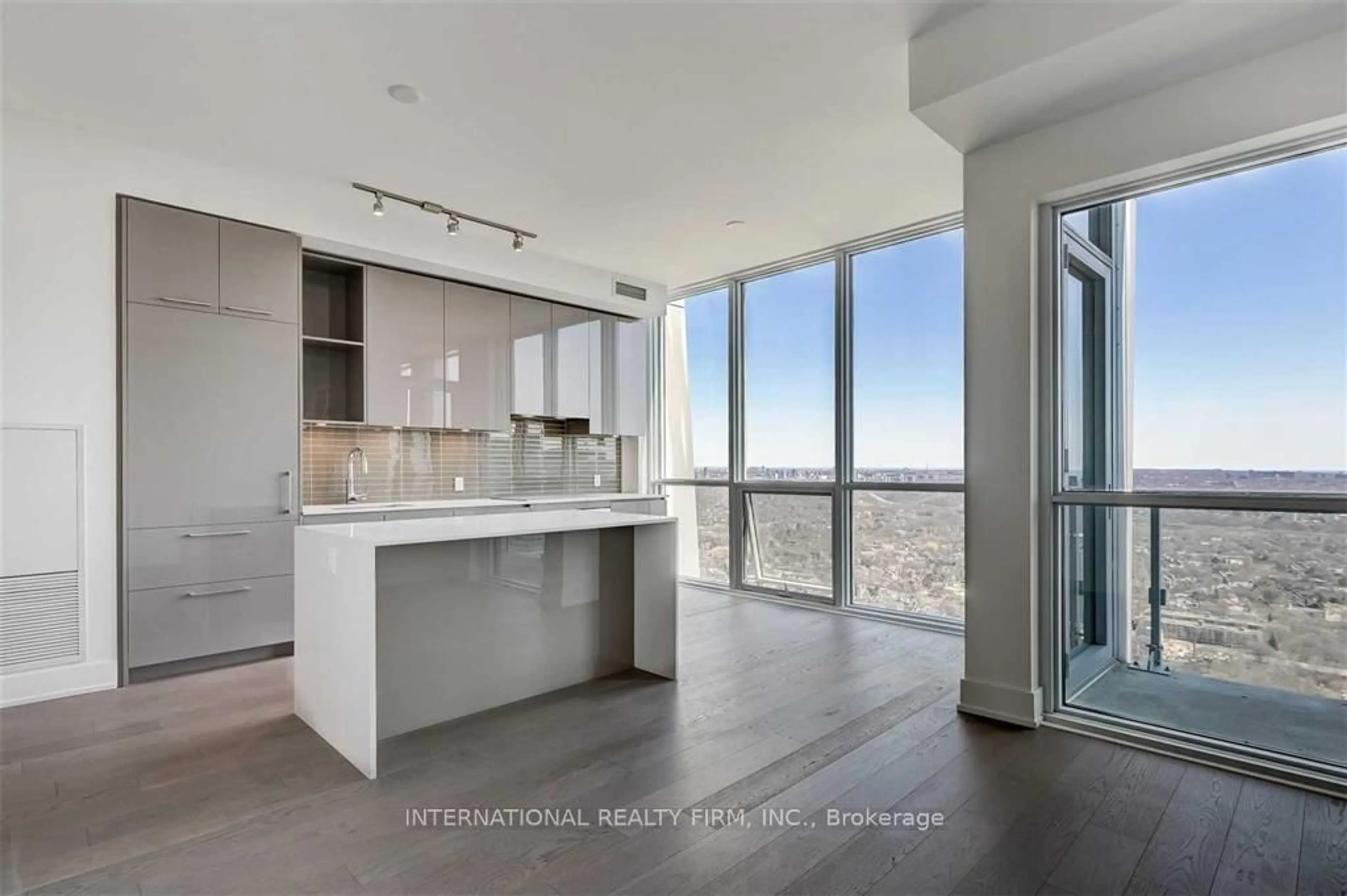 Open concept kitchen, unknown for 1 Yorkville Ave #5409, Toronto Ontario M4W 0B1