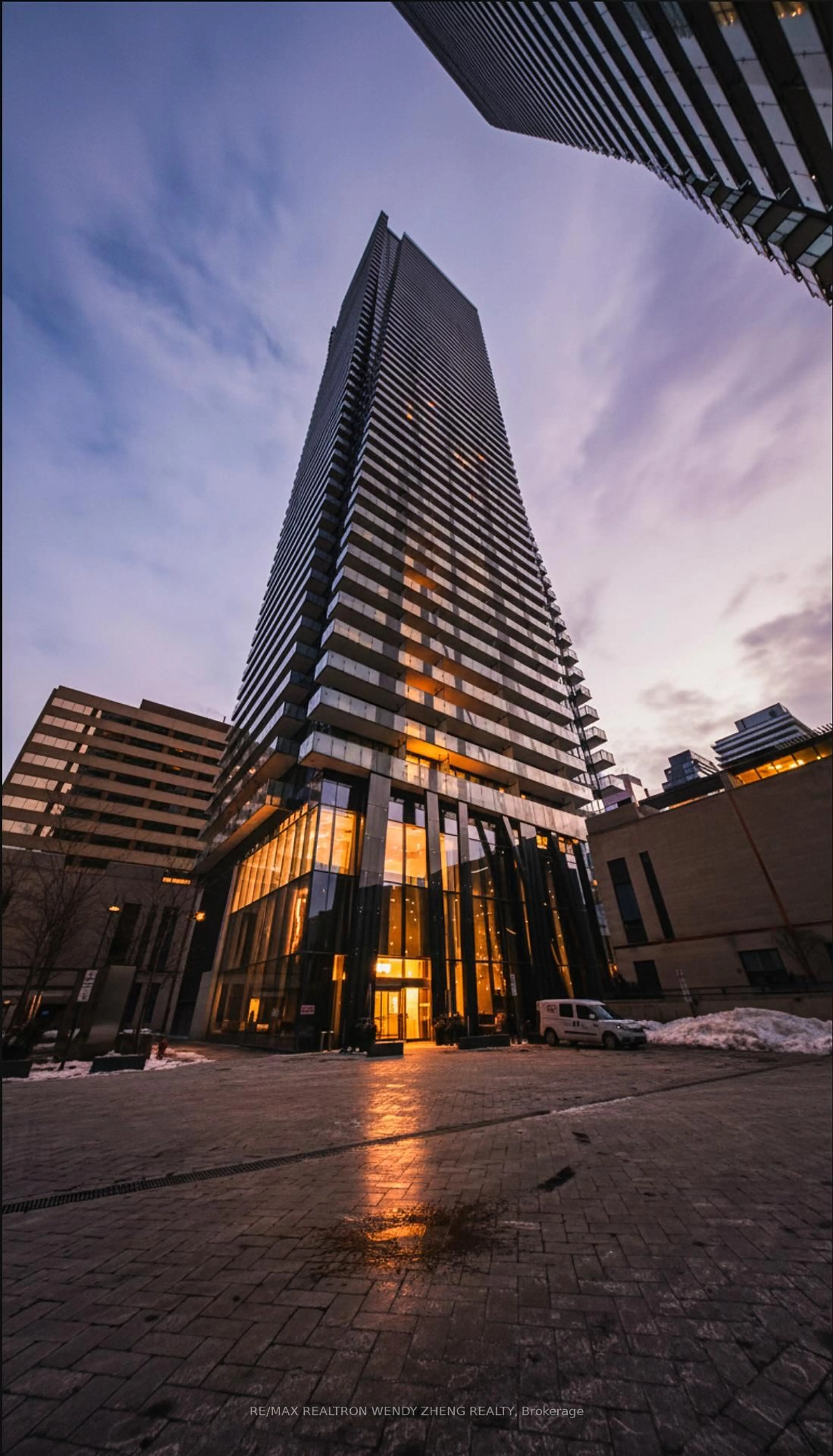 Indoor foyer for 1080 Bay St #3610, Toronto Ontario M5S 0A5