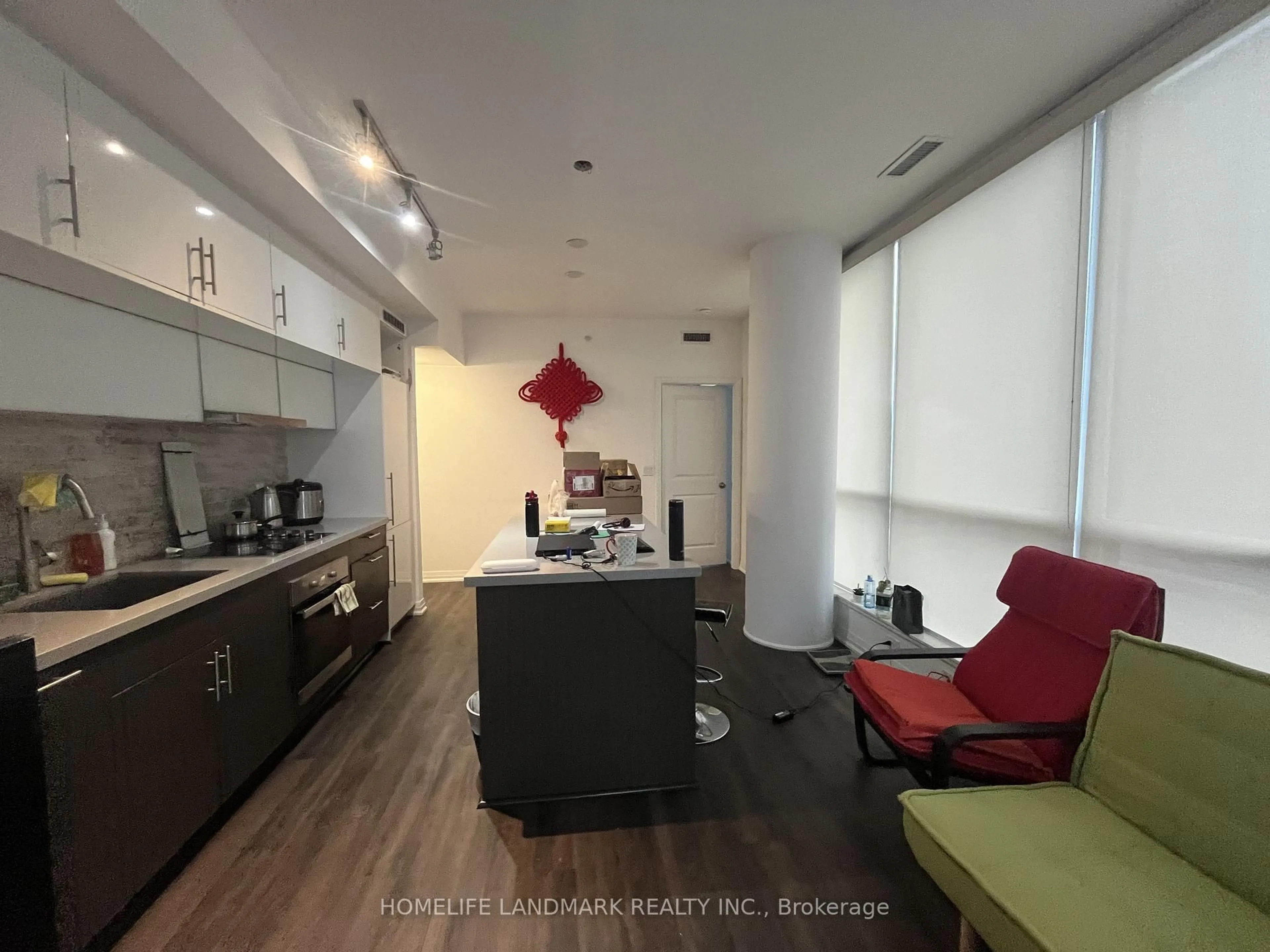Open concept kitchen, unknown for 8 Mercer St #2002, Toronto Ontario M5V 0C4