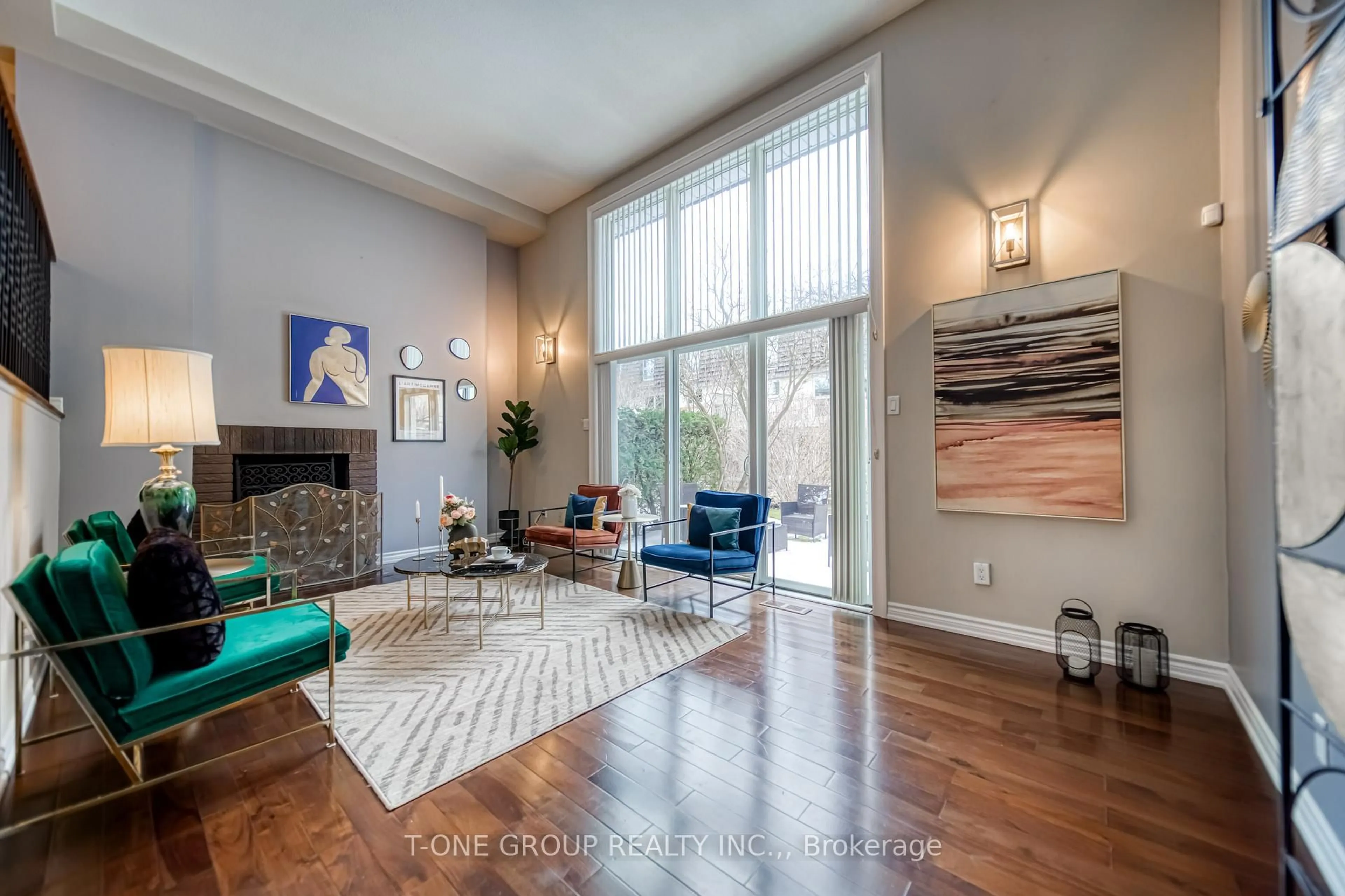 Living room with furniture, unknown for 79 Scenic Mill Way, Toronto Ontario M2L 1S9