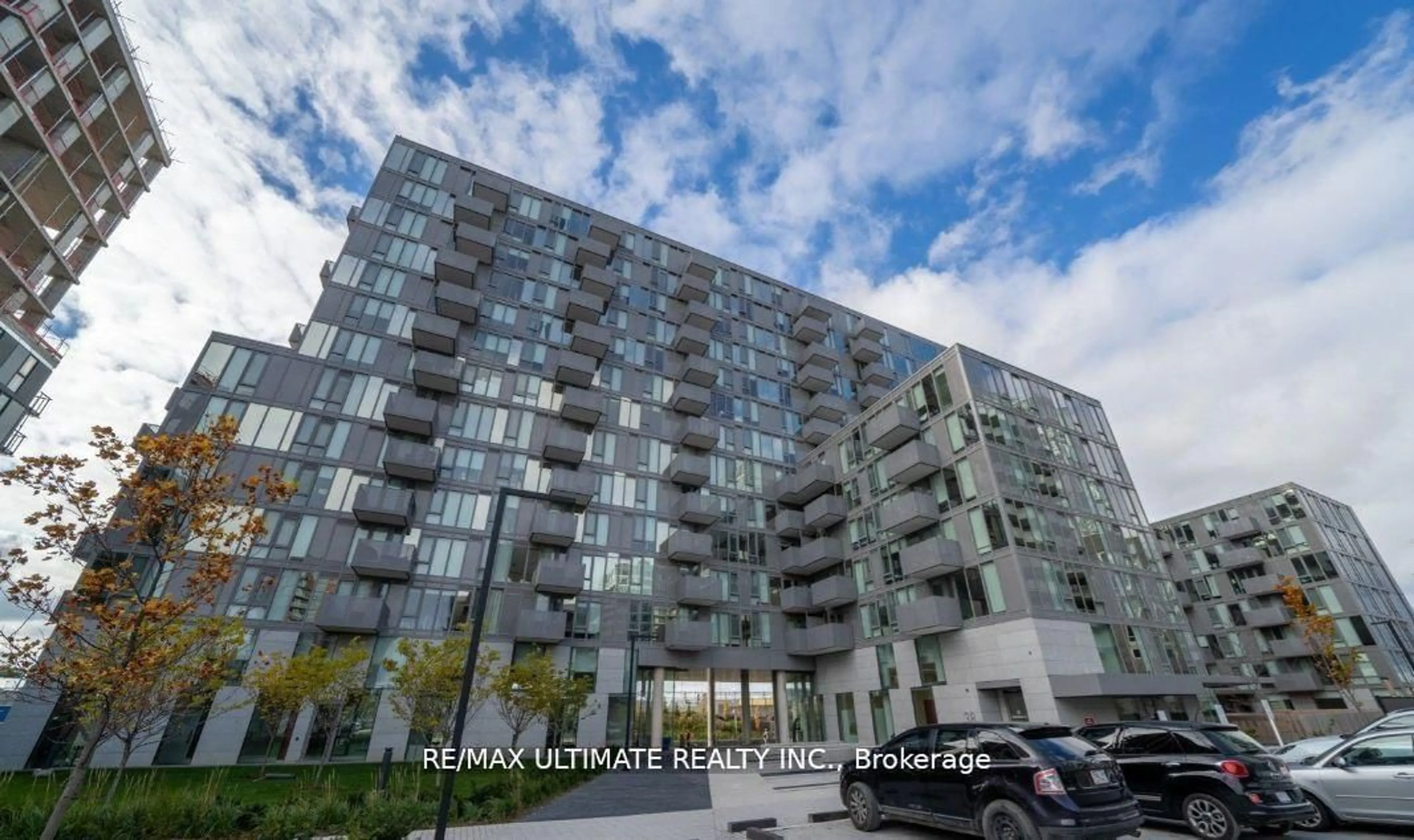 A pic from outside/outdoor area/front of a property/back of a property/a pic from drone, building for 38 Monte Kwinter Crt #720, Toronto Ontario M1H 0E2