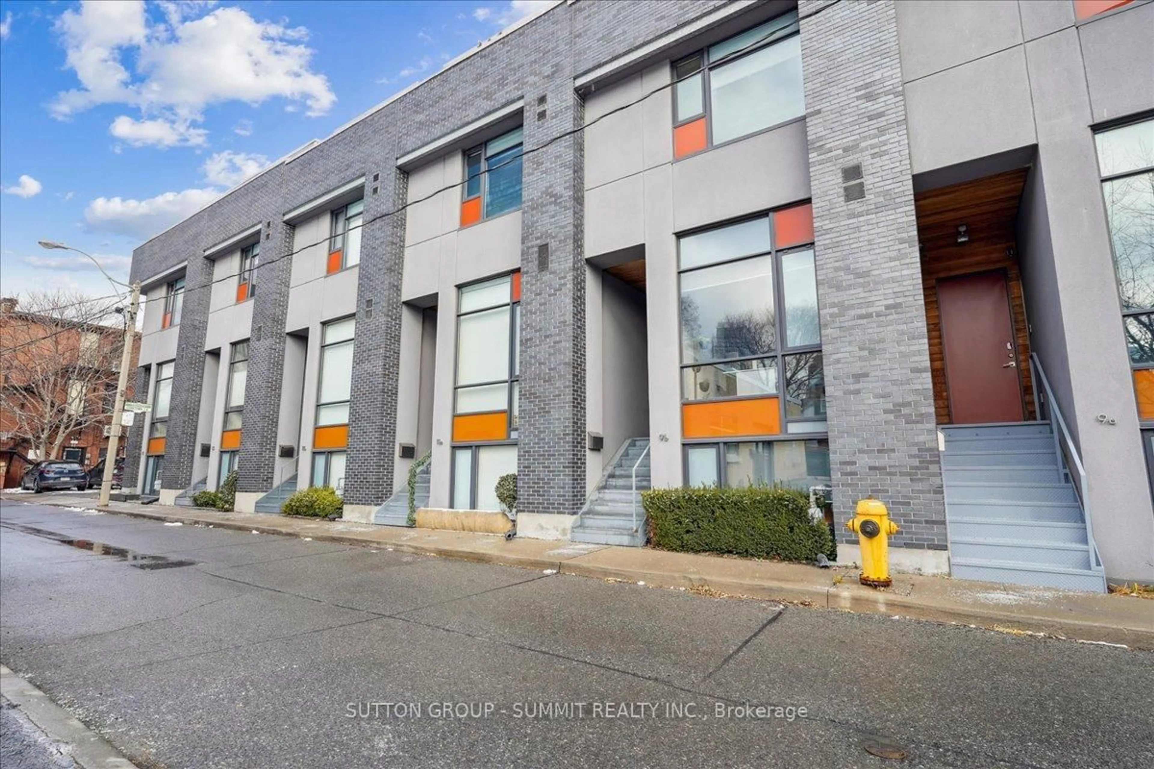 Unknown for 13 Gilead Pl, Toronto Ontario M5A 3C8