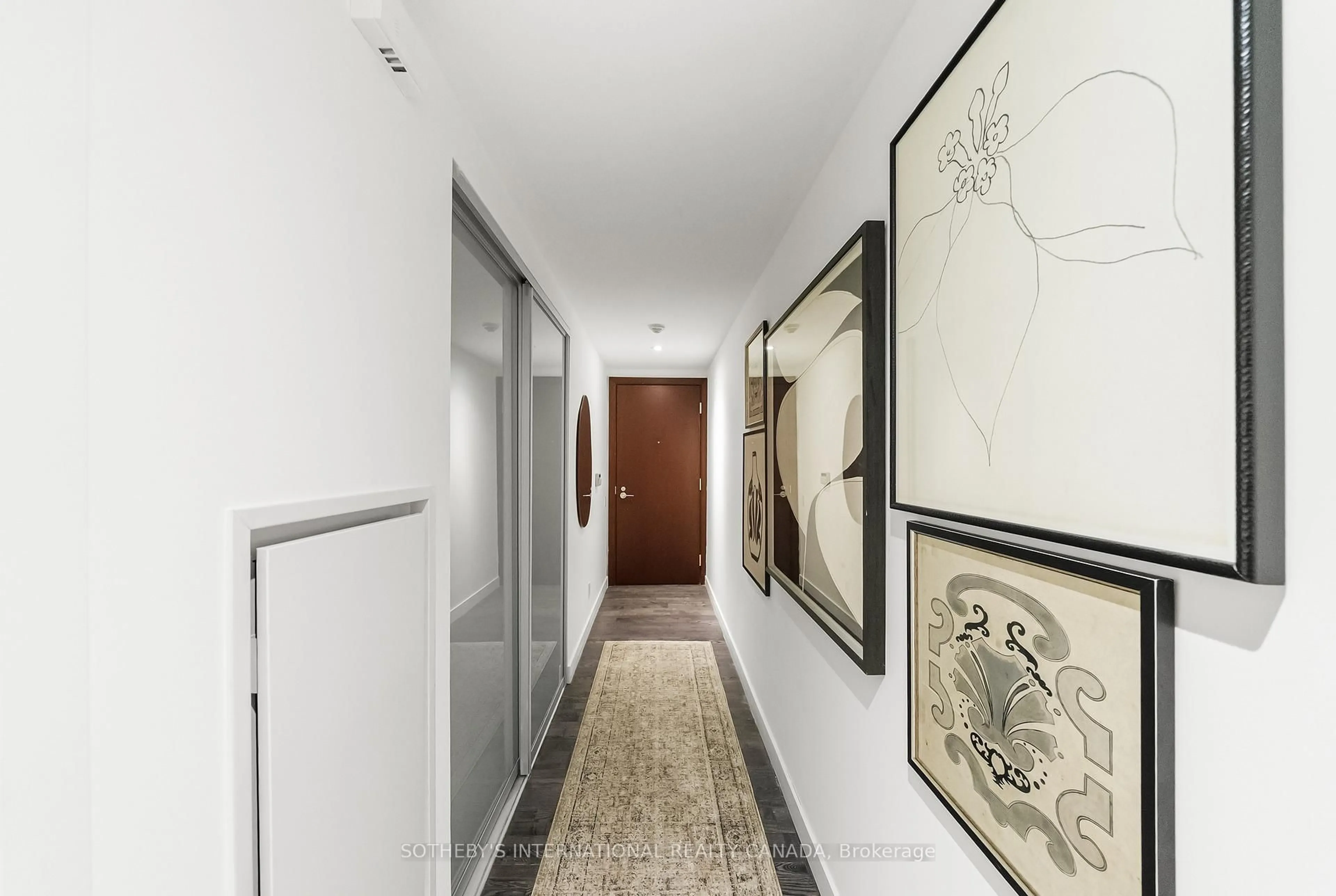 Indoor foyer for 75 Portland St #104, Toronto Ontario M5V 2M9