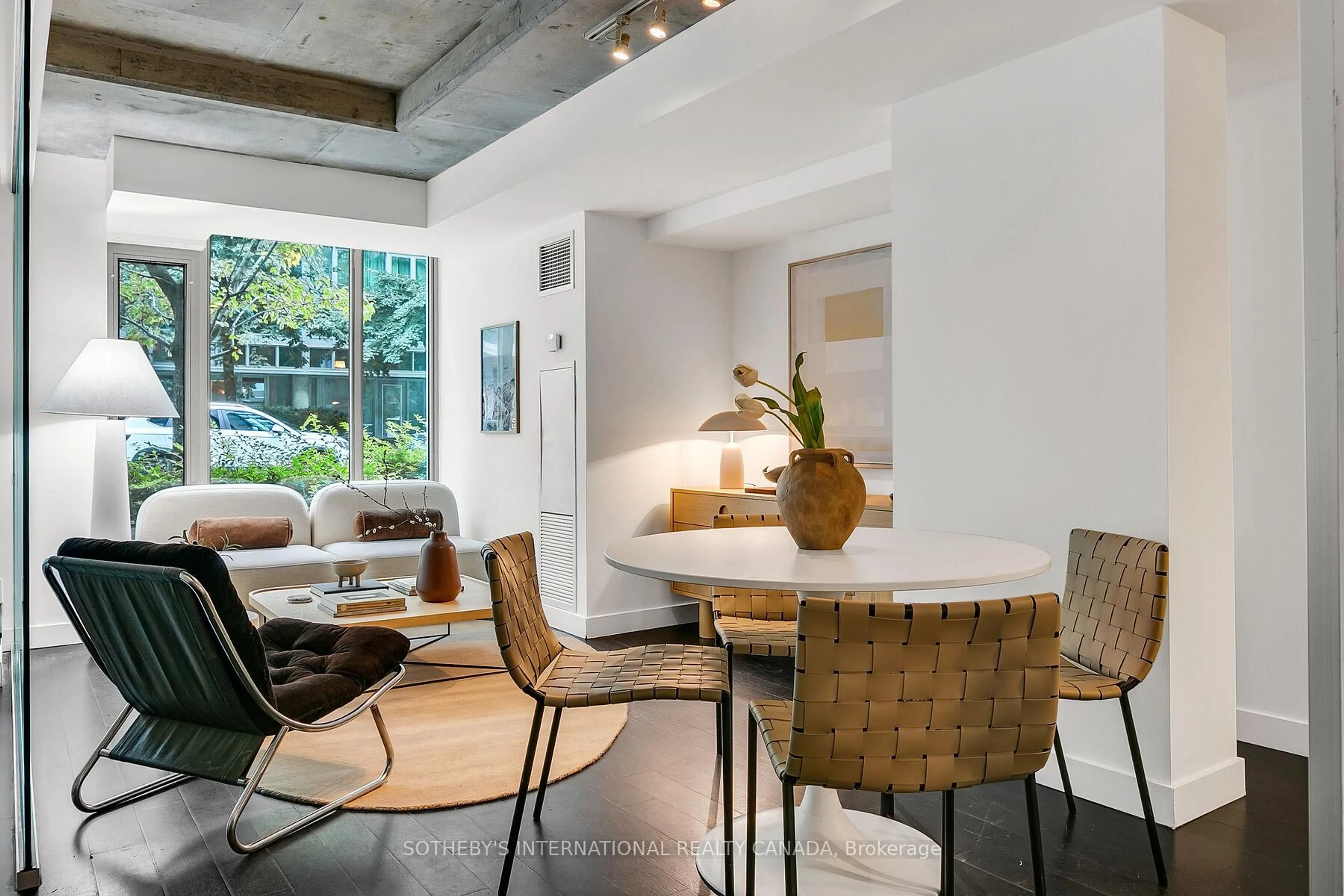 Living room with furniture, unknown for 55 Stewart St #113, Toronto Ontario M5V 2V1