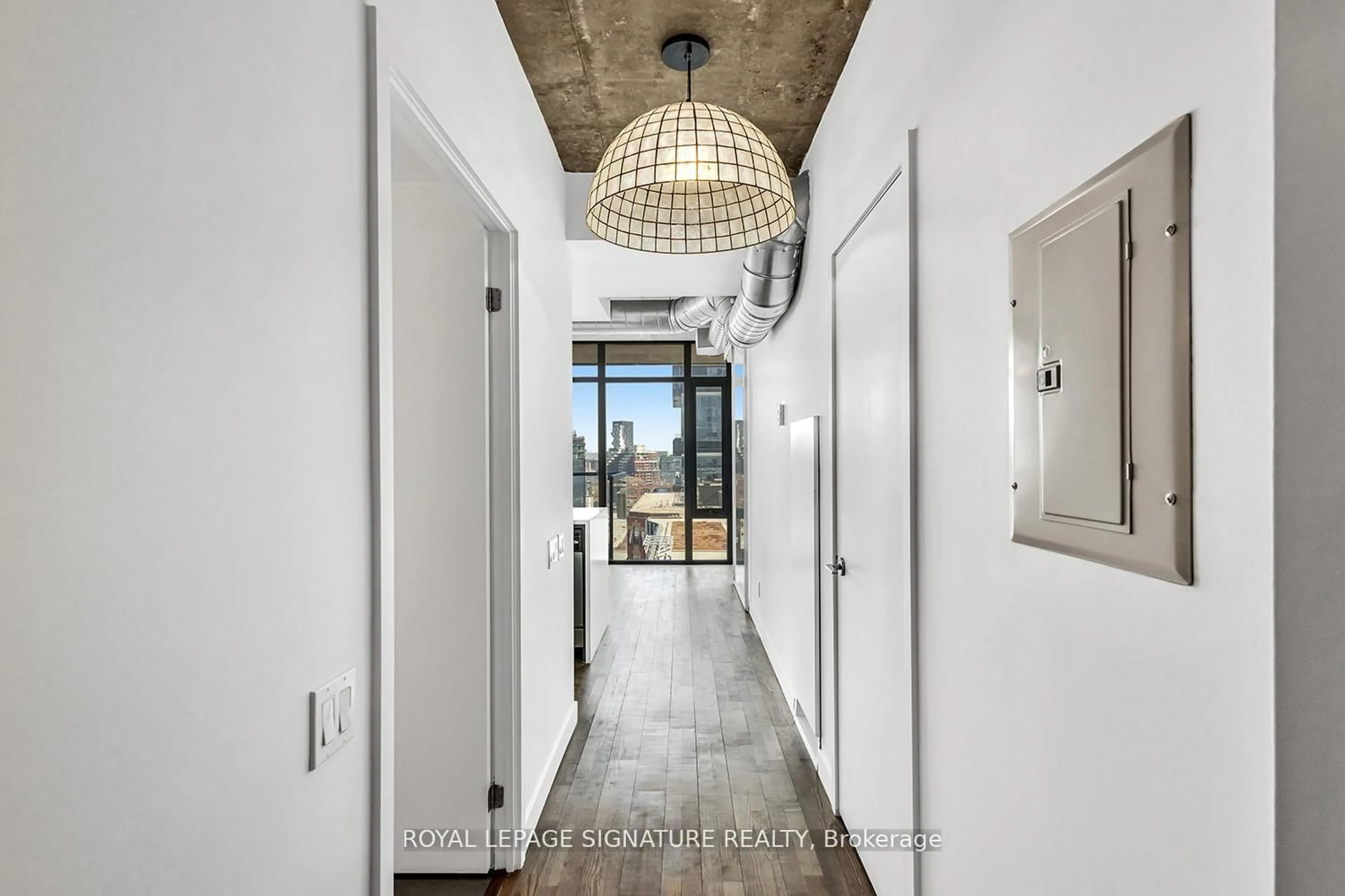 Indoor entryway for 138 Princess St #1105, Toronto Ontario M5A 0B1