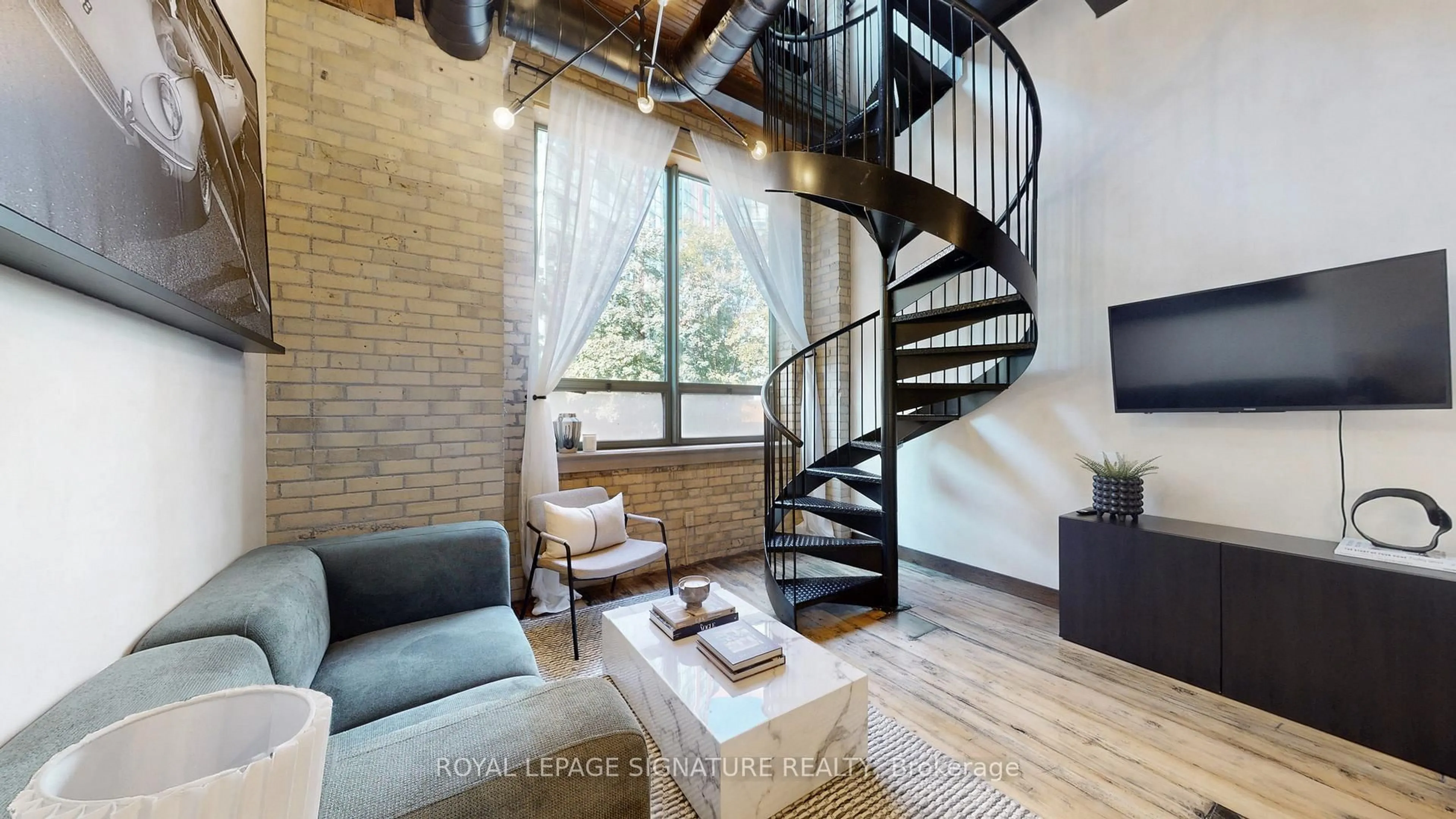 Stairs for 781 King St #206, Toronto Ontario M5V 3L5