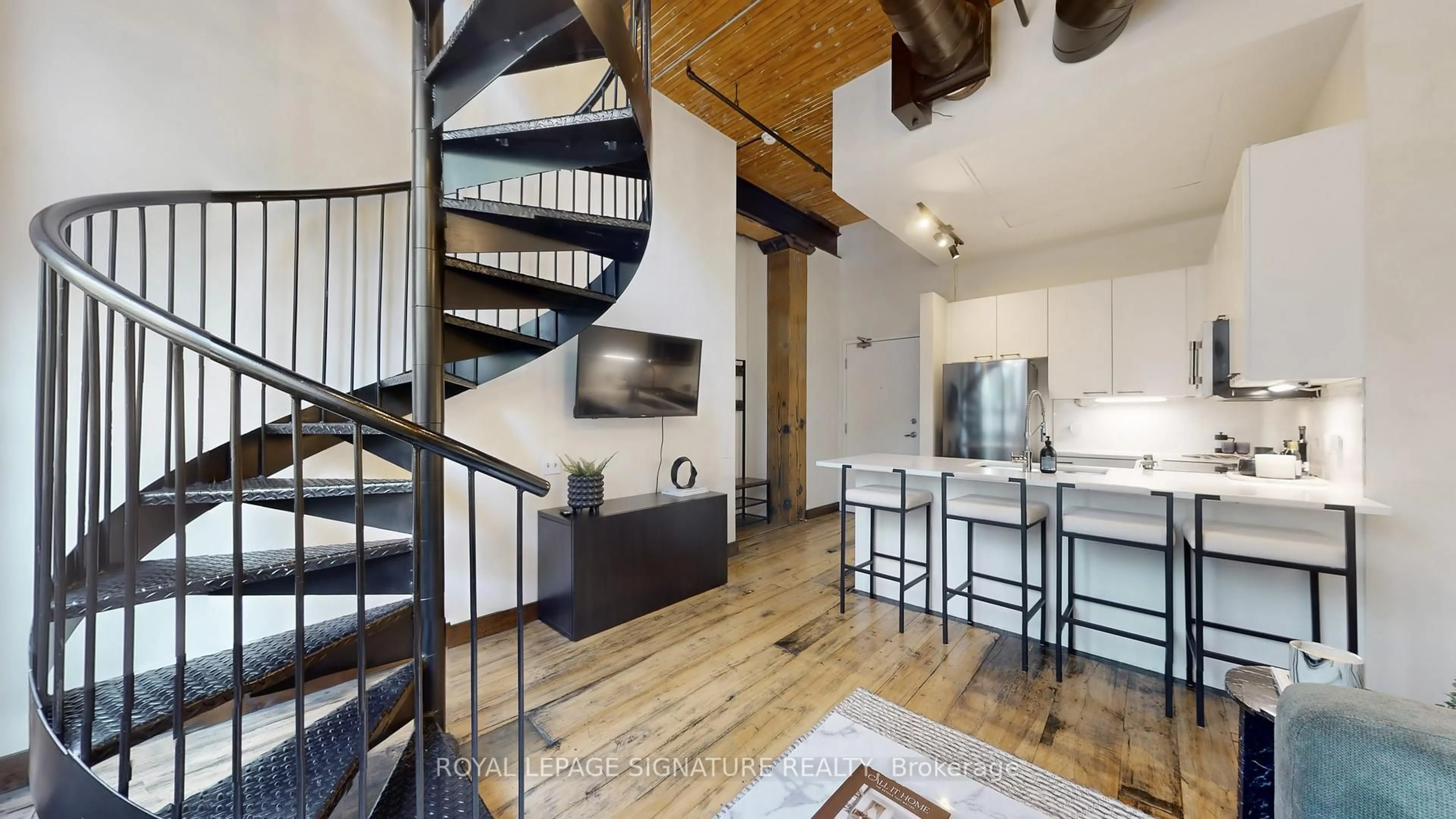 Stairs for 781 King St #206, Toronto Ontario M5V 3L5
