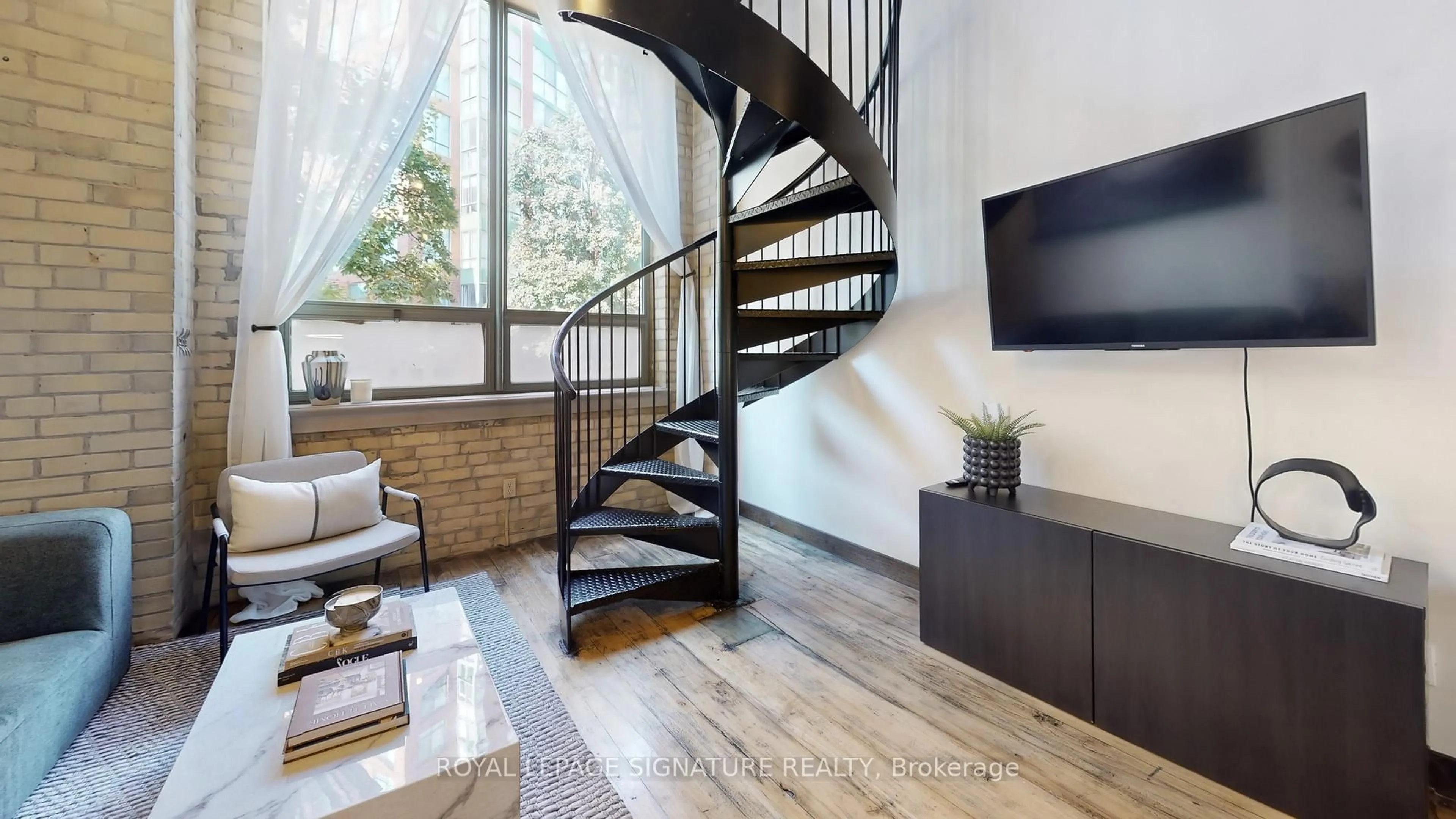 Stairs for 781 King St #206, Toronto Ontario M5V 3L5