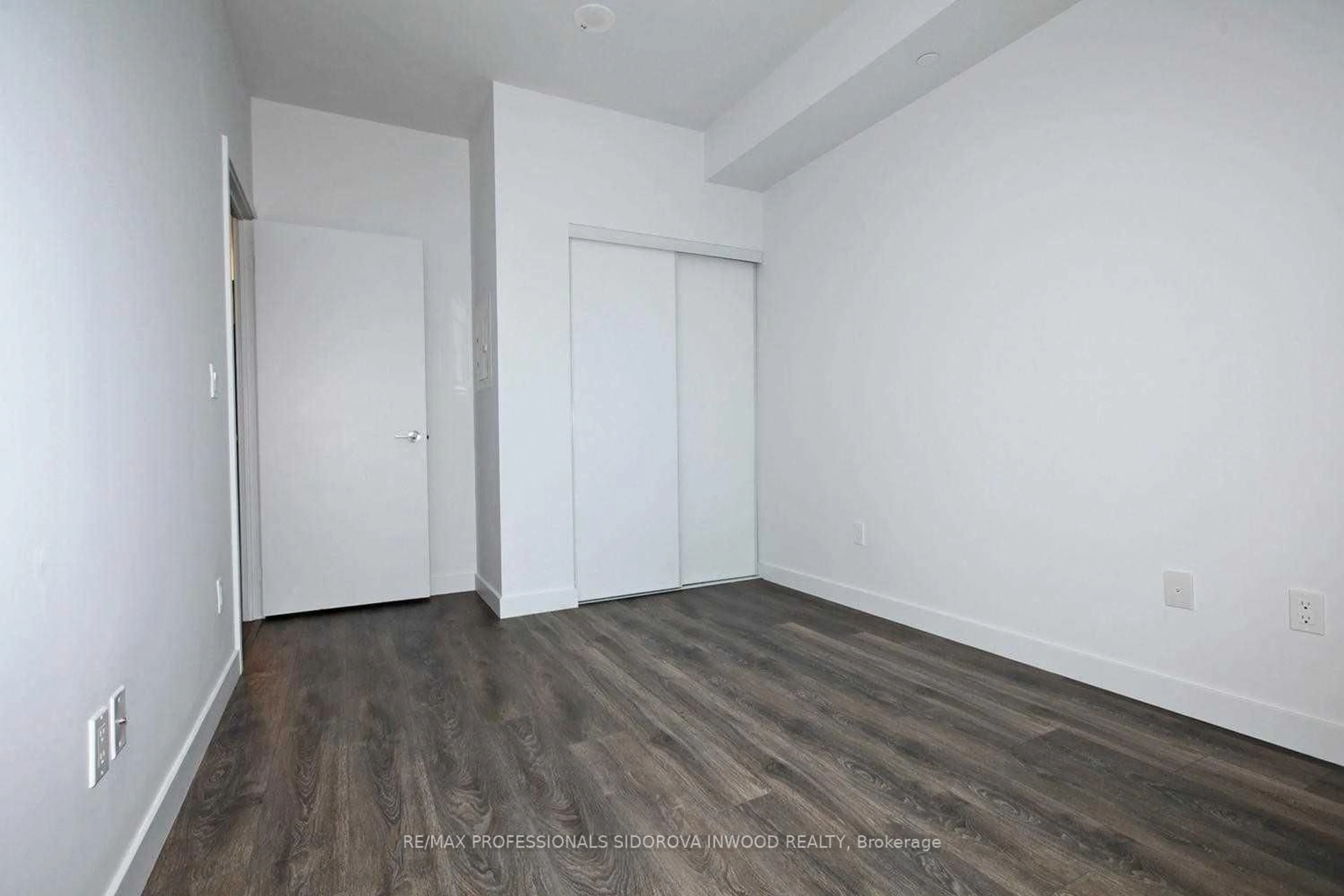 A pic of a room for 8 Eglinton Ave #4103, Toronto Ontario M4P 0C1