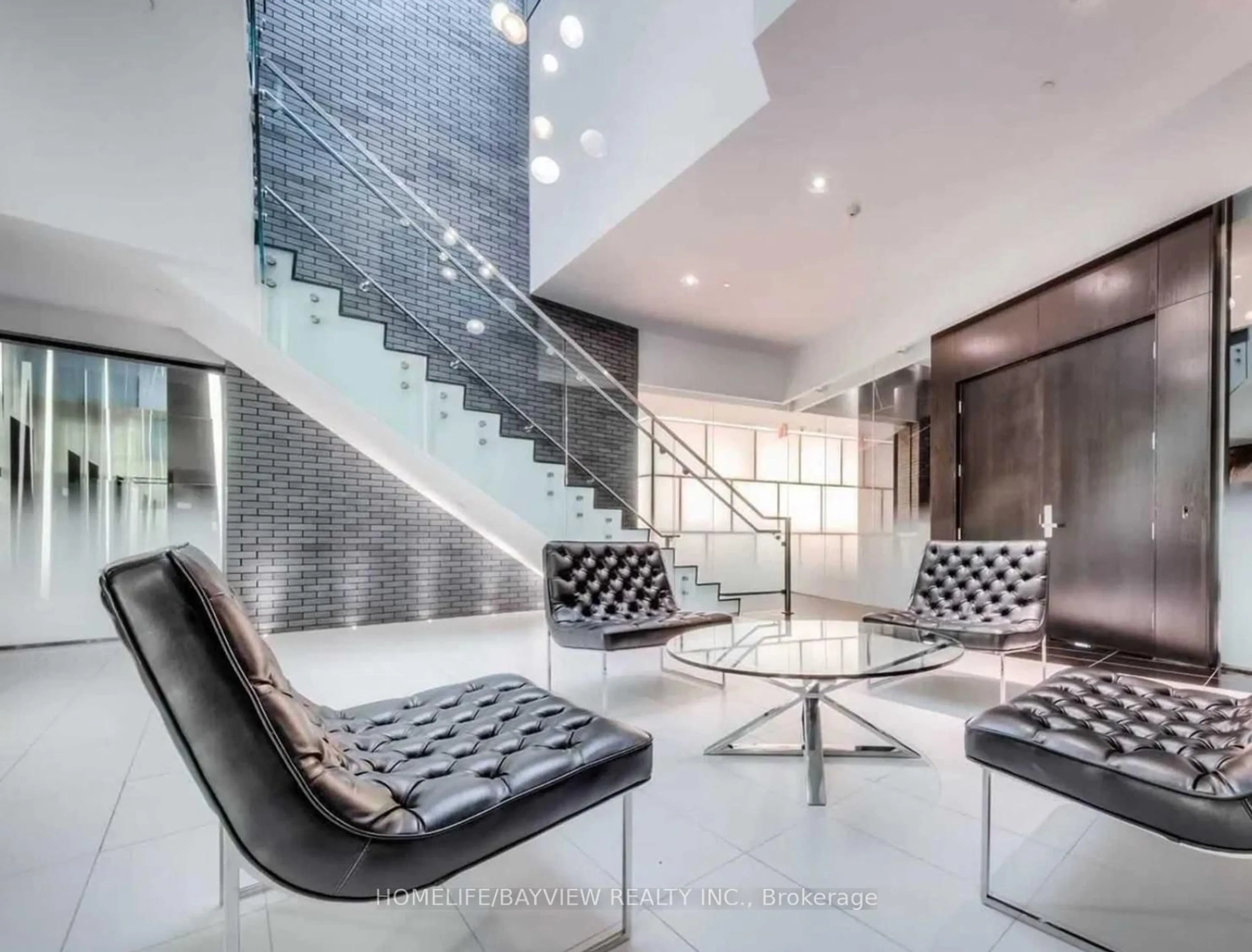 Lobby for 125 Peter St #906, Toronto Ontario M5V 0M2