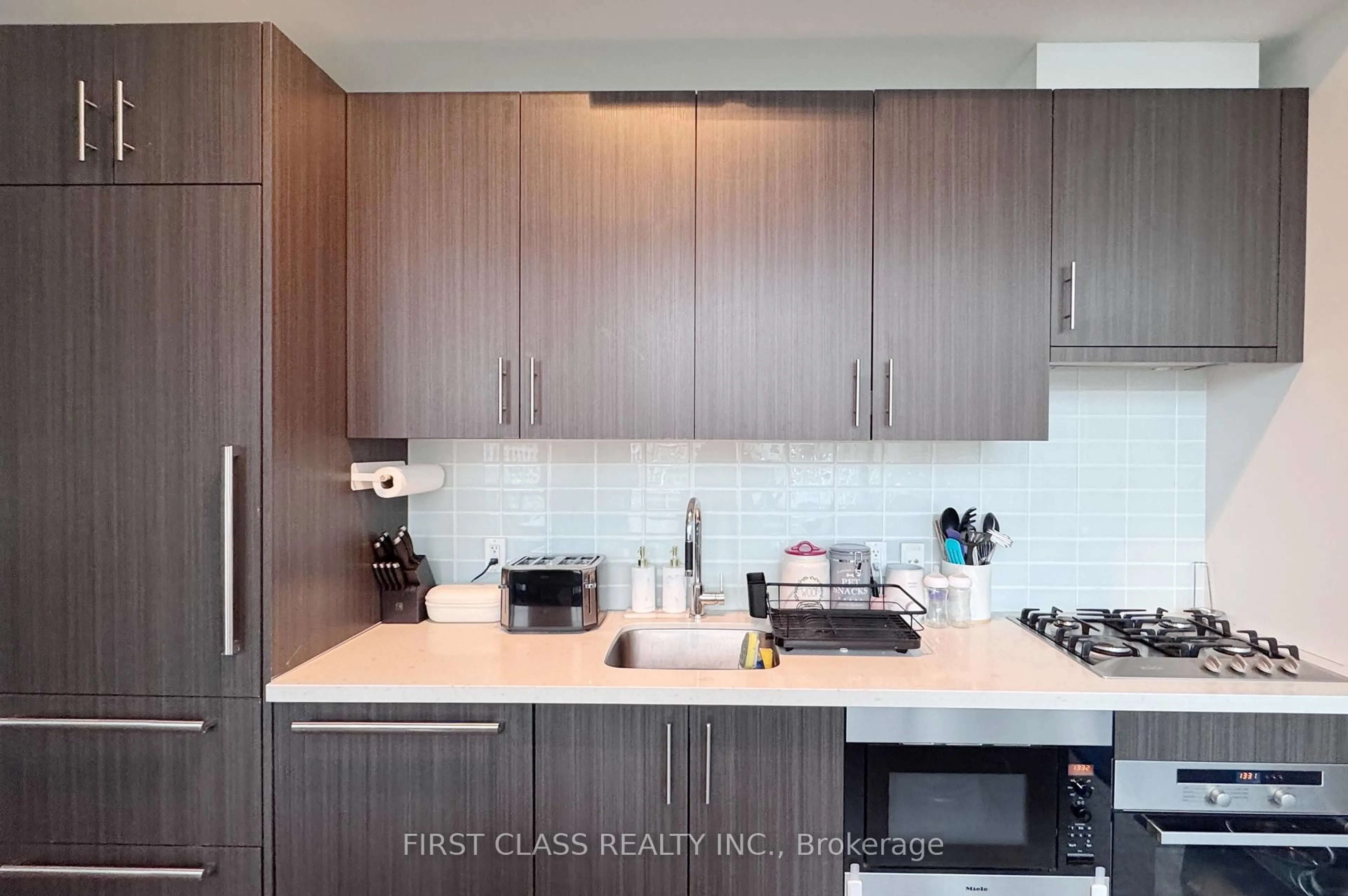 Standard kitchen, unknown for 39 Queens Quay #403, Toronto Ontario M5E 0A5