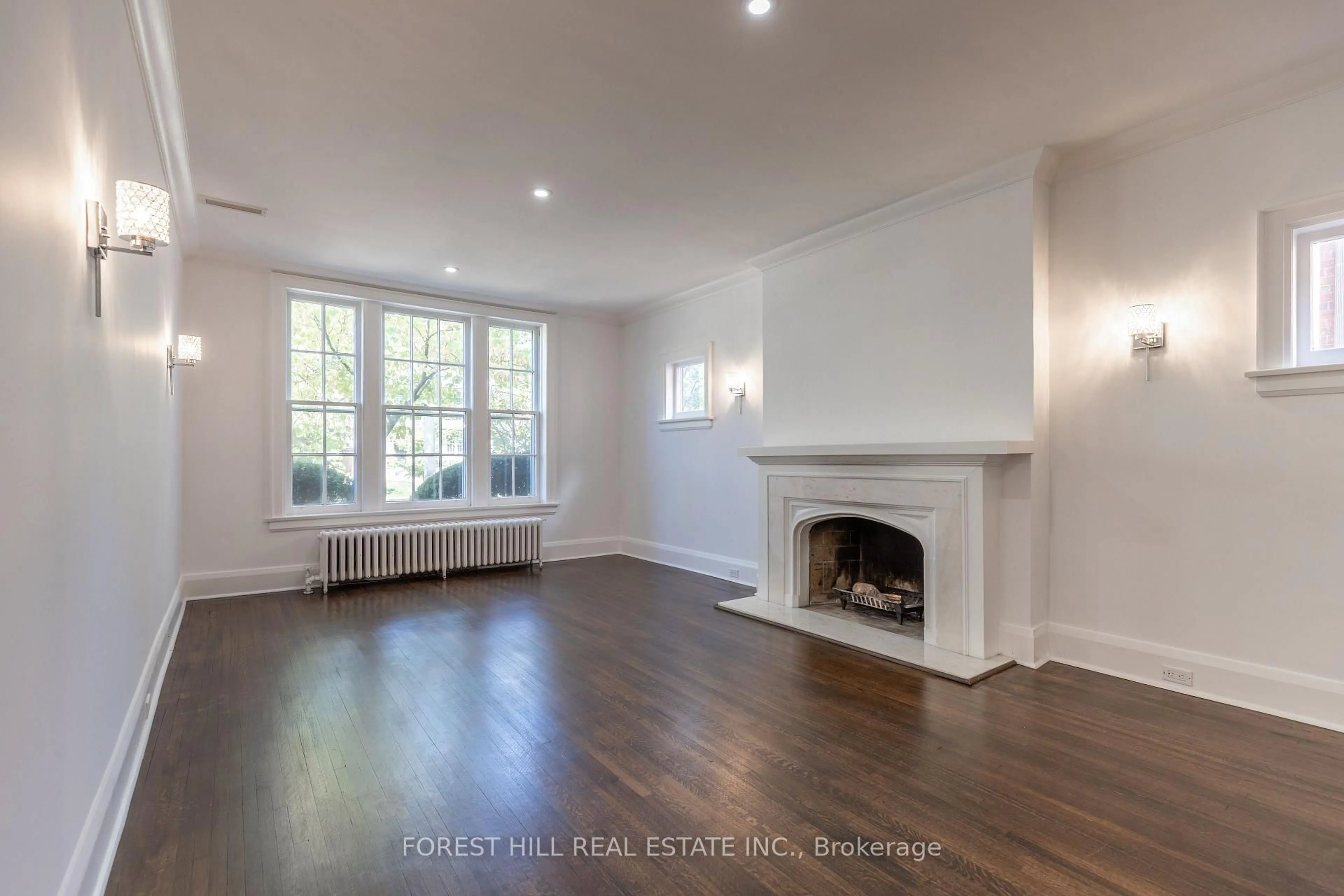 A pic of a room for 29 Whitehall Rd, Toronto Ontario M4W 2C5