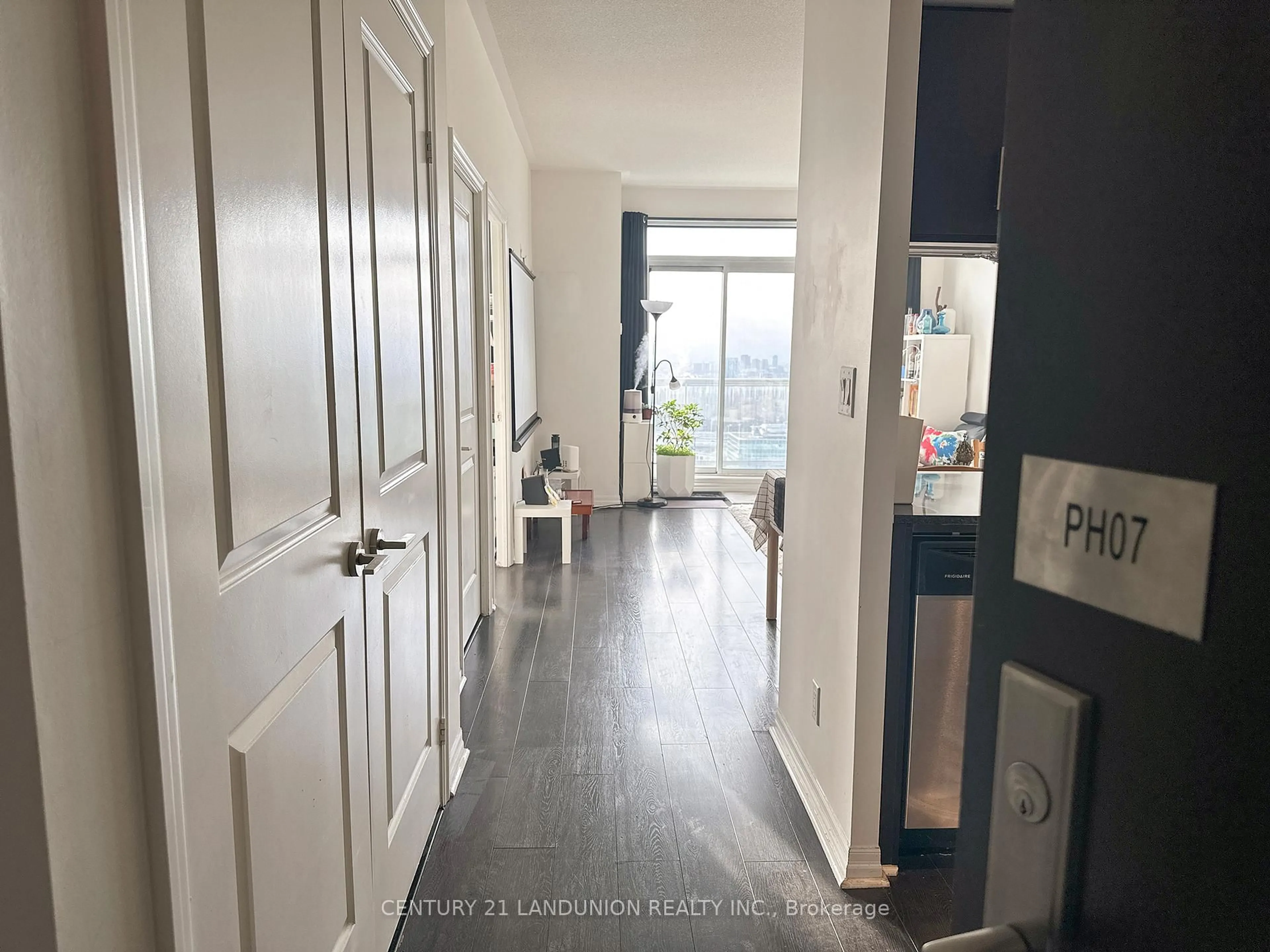 Indoor entryway for 30 Heron's Hill Way #Ph 7, Toronto Ontario M2J 0A7