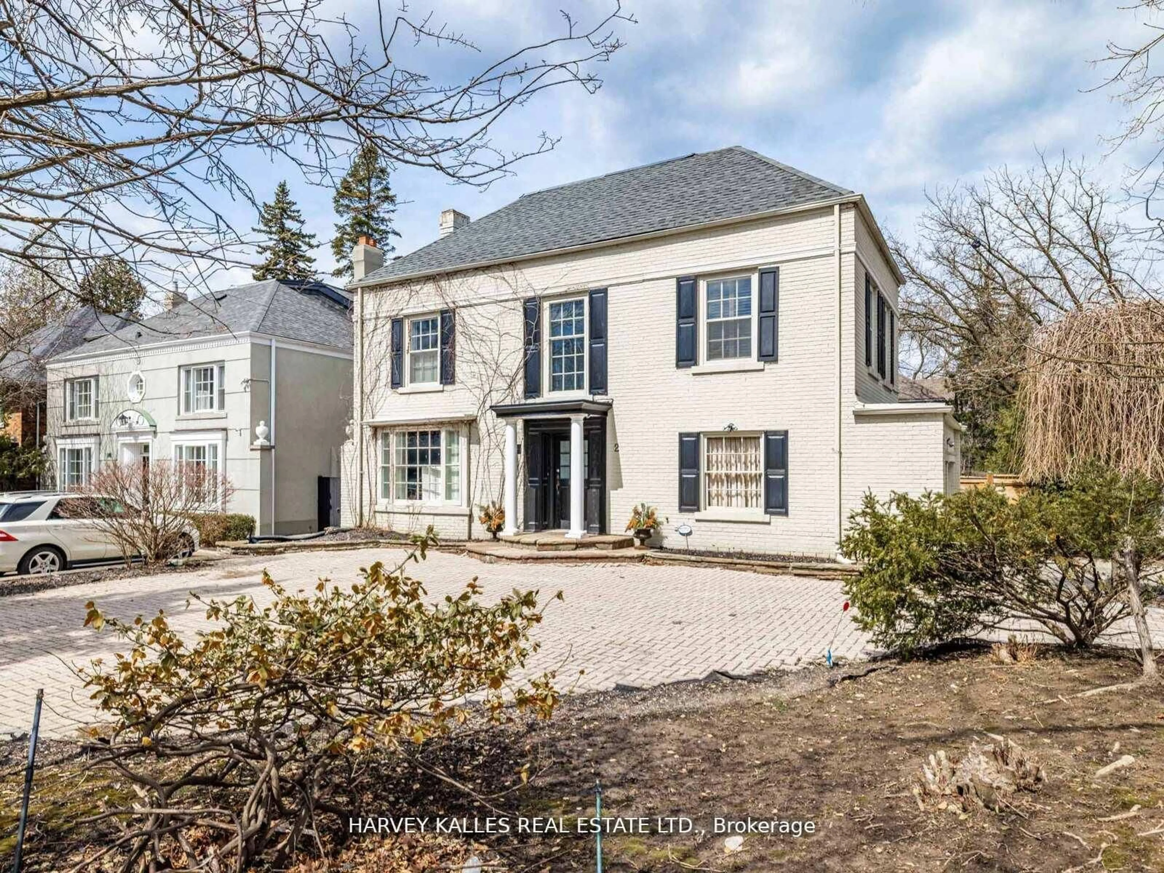 Home with vinyl exterior material, street for 2 Silverwood Ave, Toronto Ontario M5P 1W4