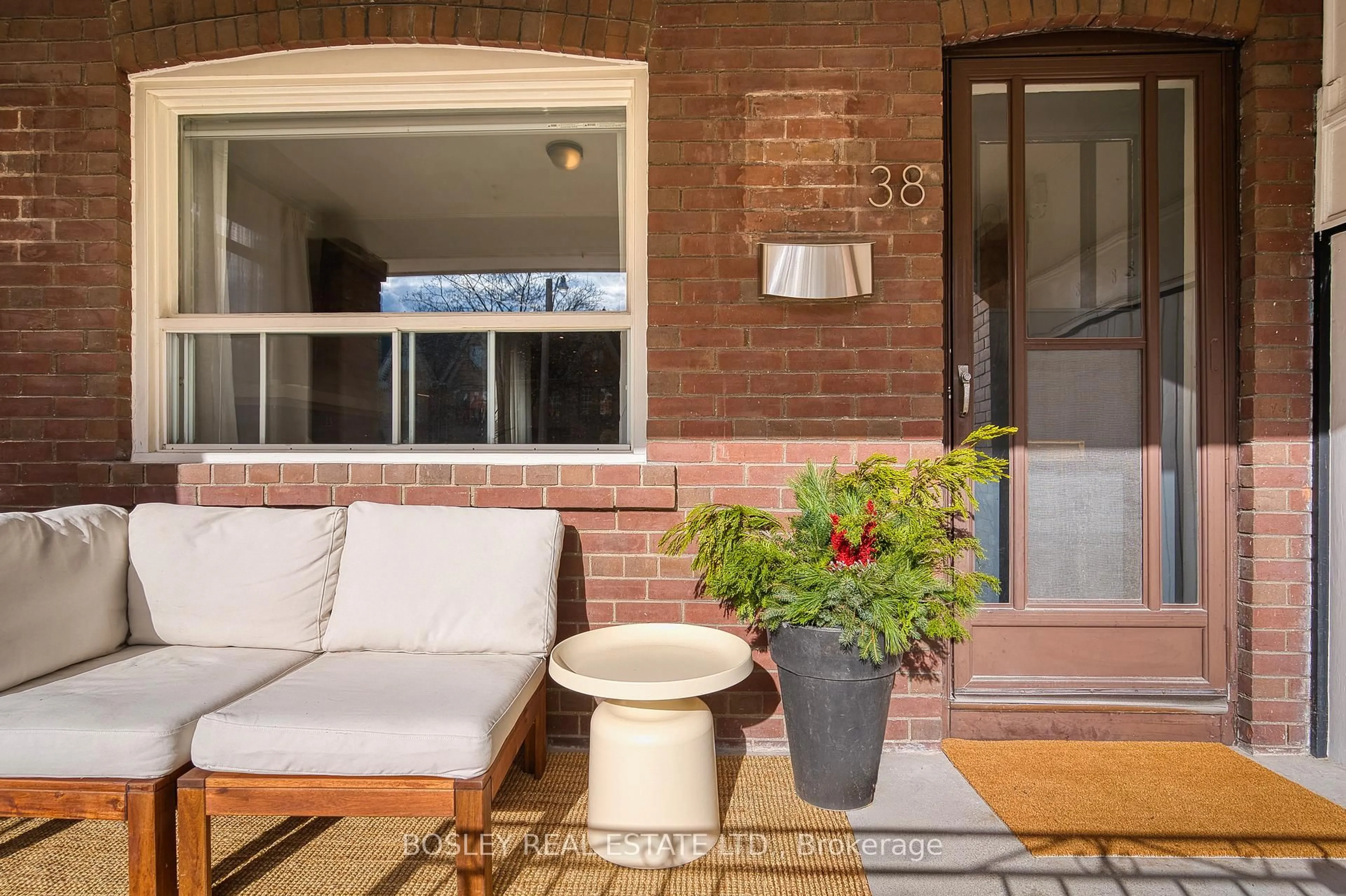 Patio, street for 38 Halton St, Toronto Ontario M6J 1R3