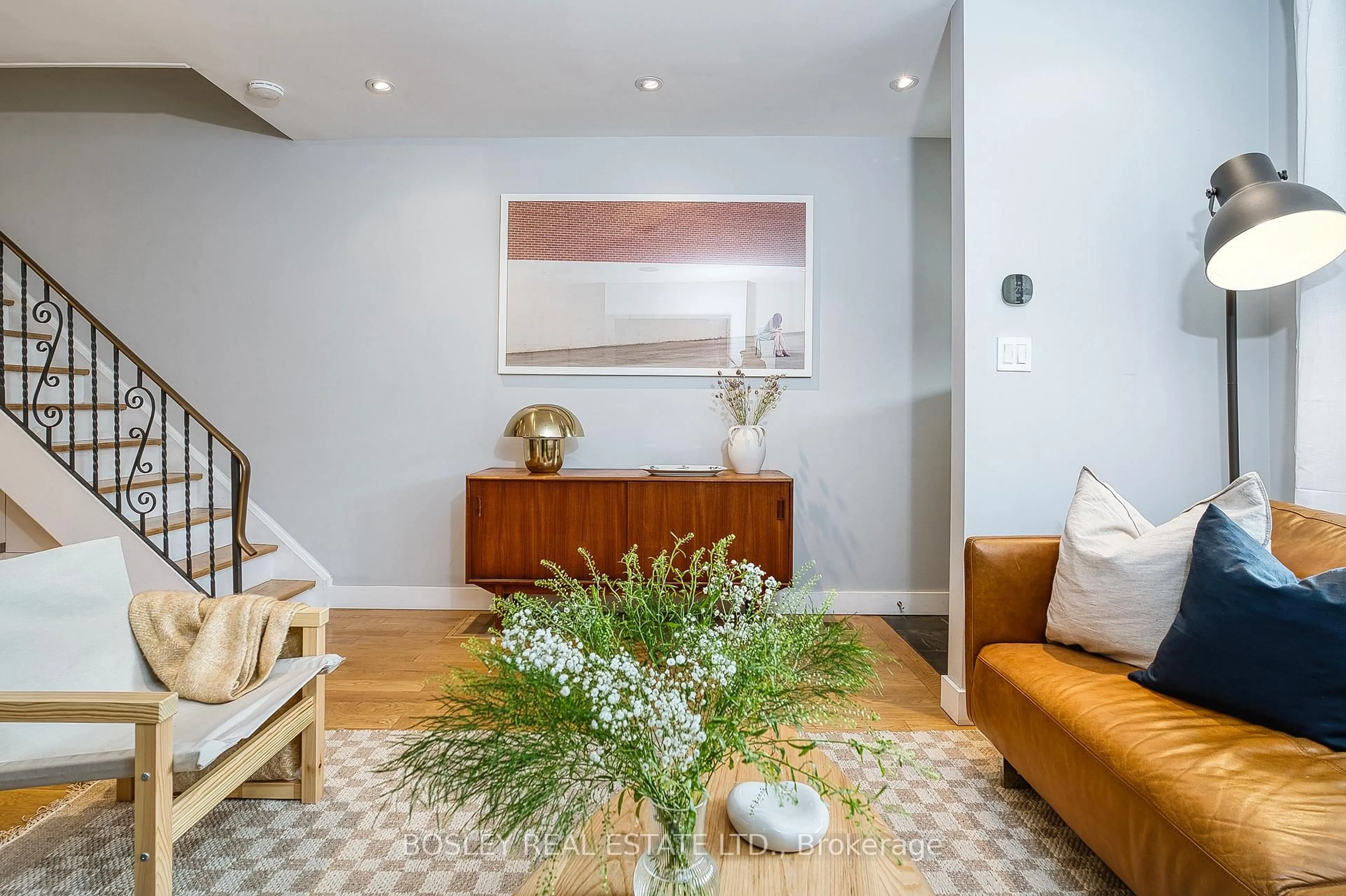 Living room with furniture, unknown for 38 Halton St, Toronto Ontario M6J 1R3