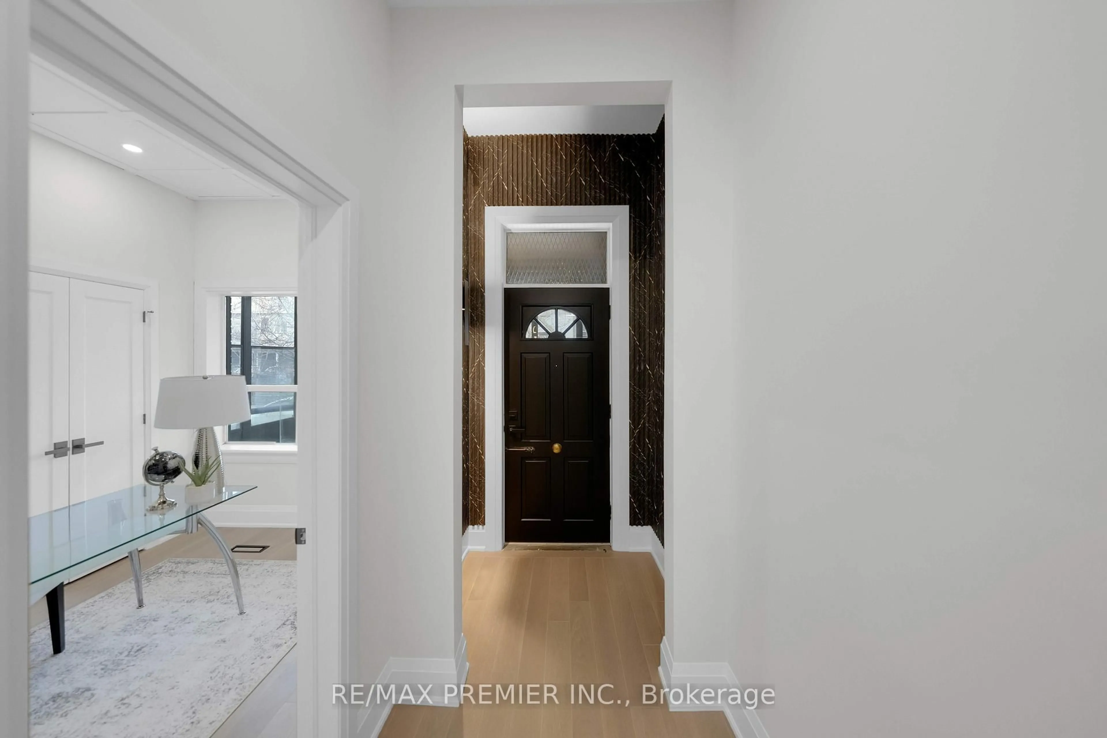 Unknown for 388 Crawford St, Toronto Ontario M6J 2V9