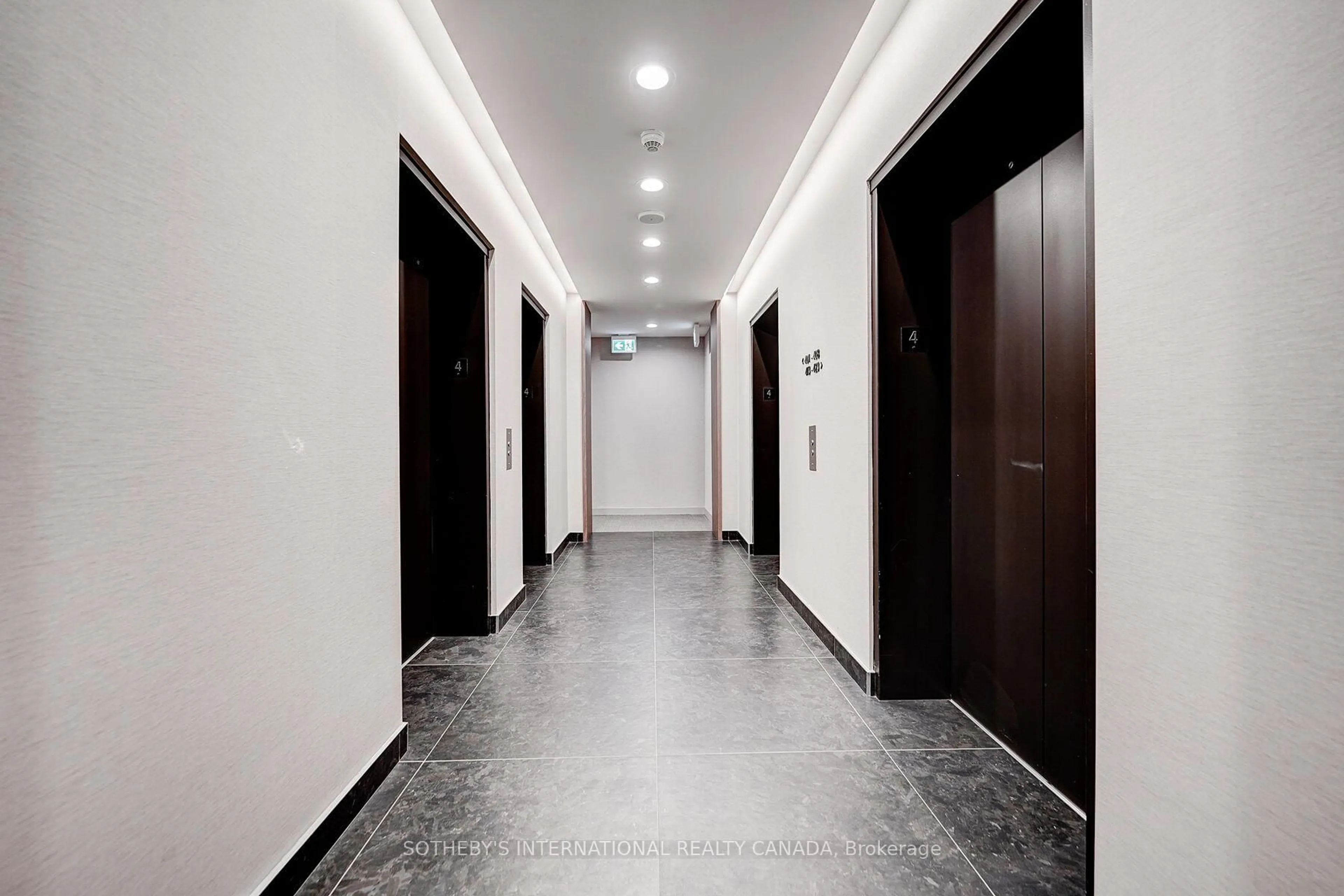 Indoor foyer for 25 Richmond St #402, Toronto Ontario M5C 0A6