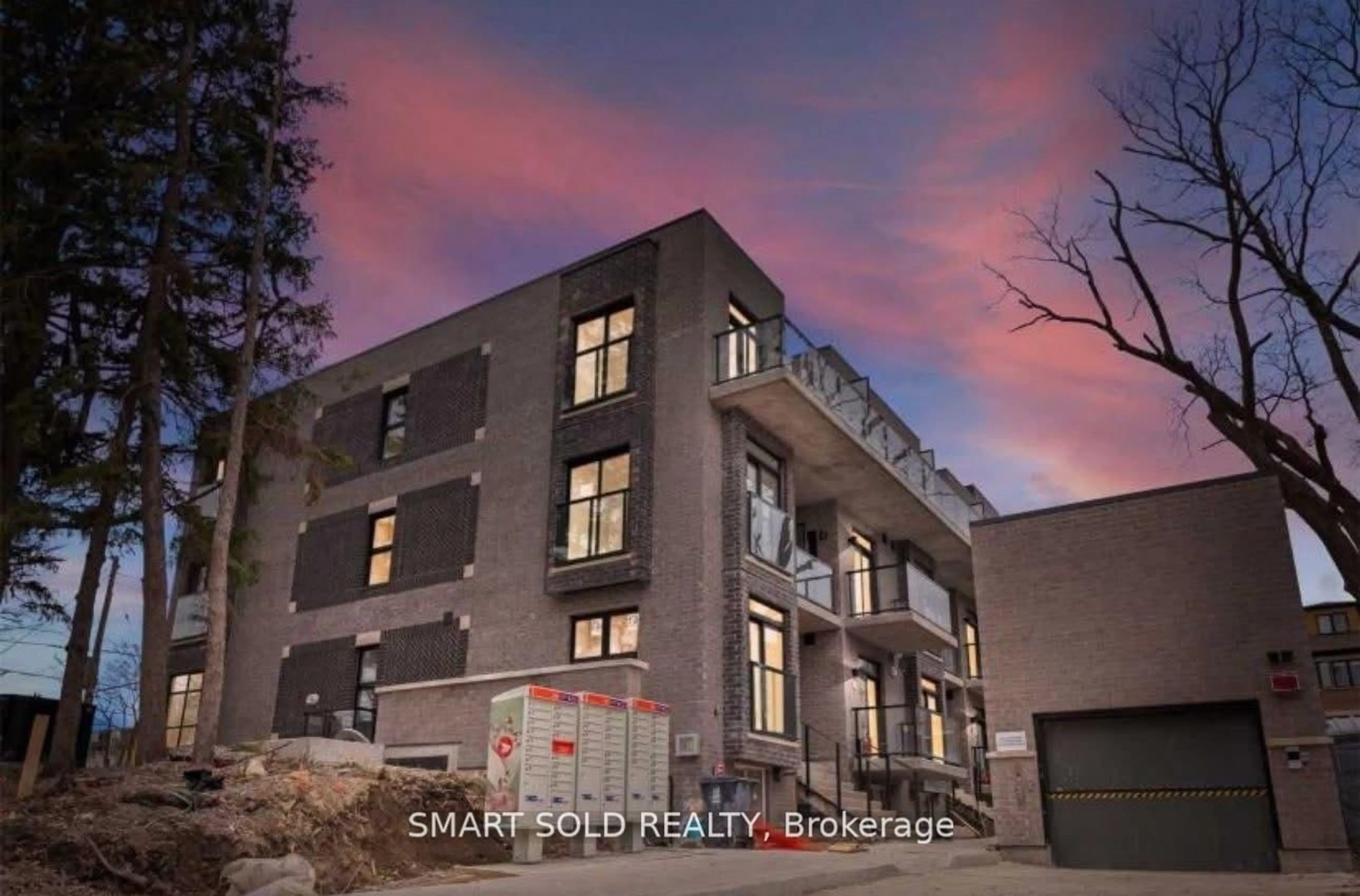 Unknown for 51 Winlock Park #24, Toronto Ontario M2M 0B8