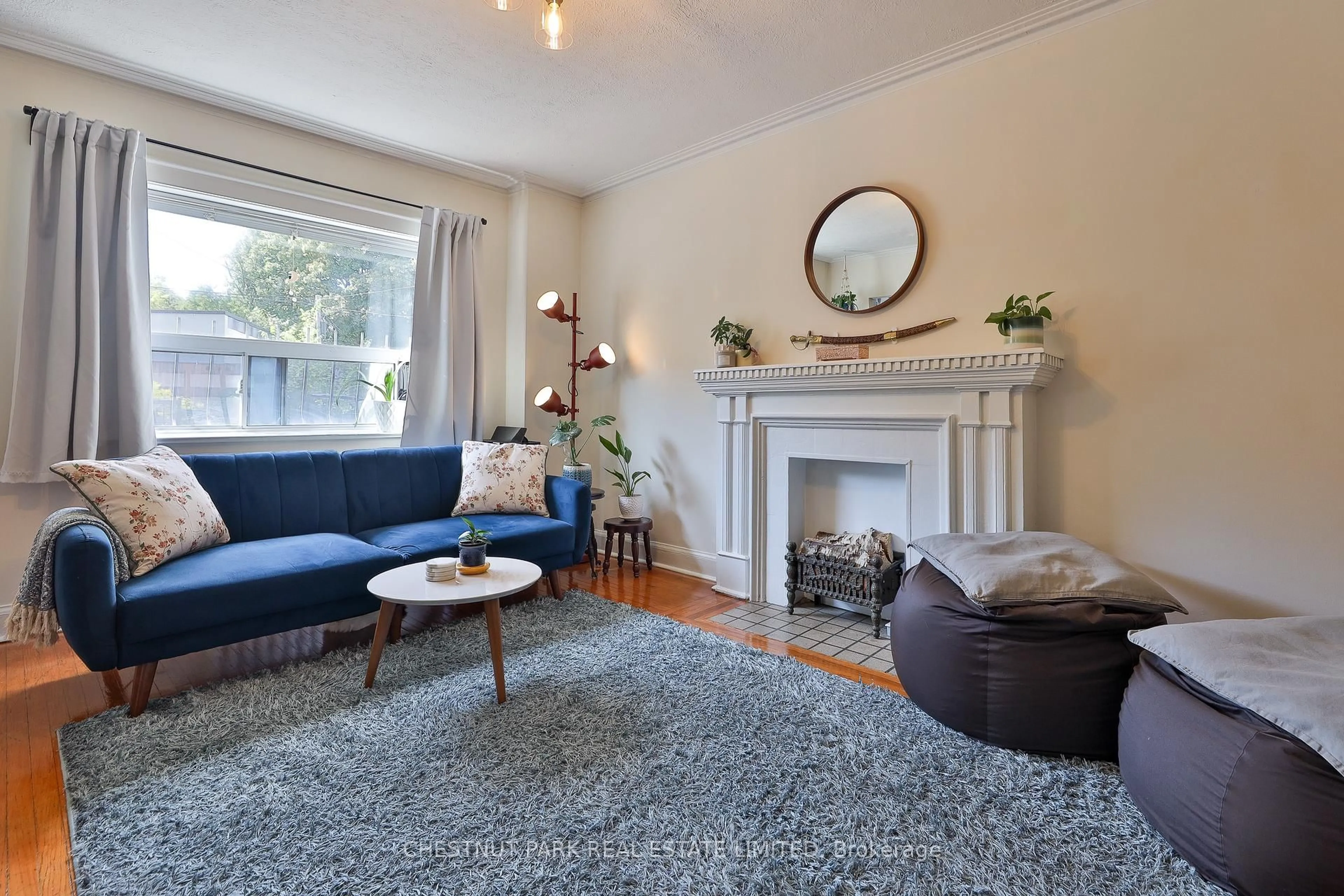 Living room with furniture, carpet floor for 1648 Bathurst St #5, Toronto Ontario M5P 3J7