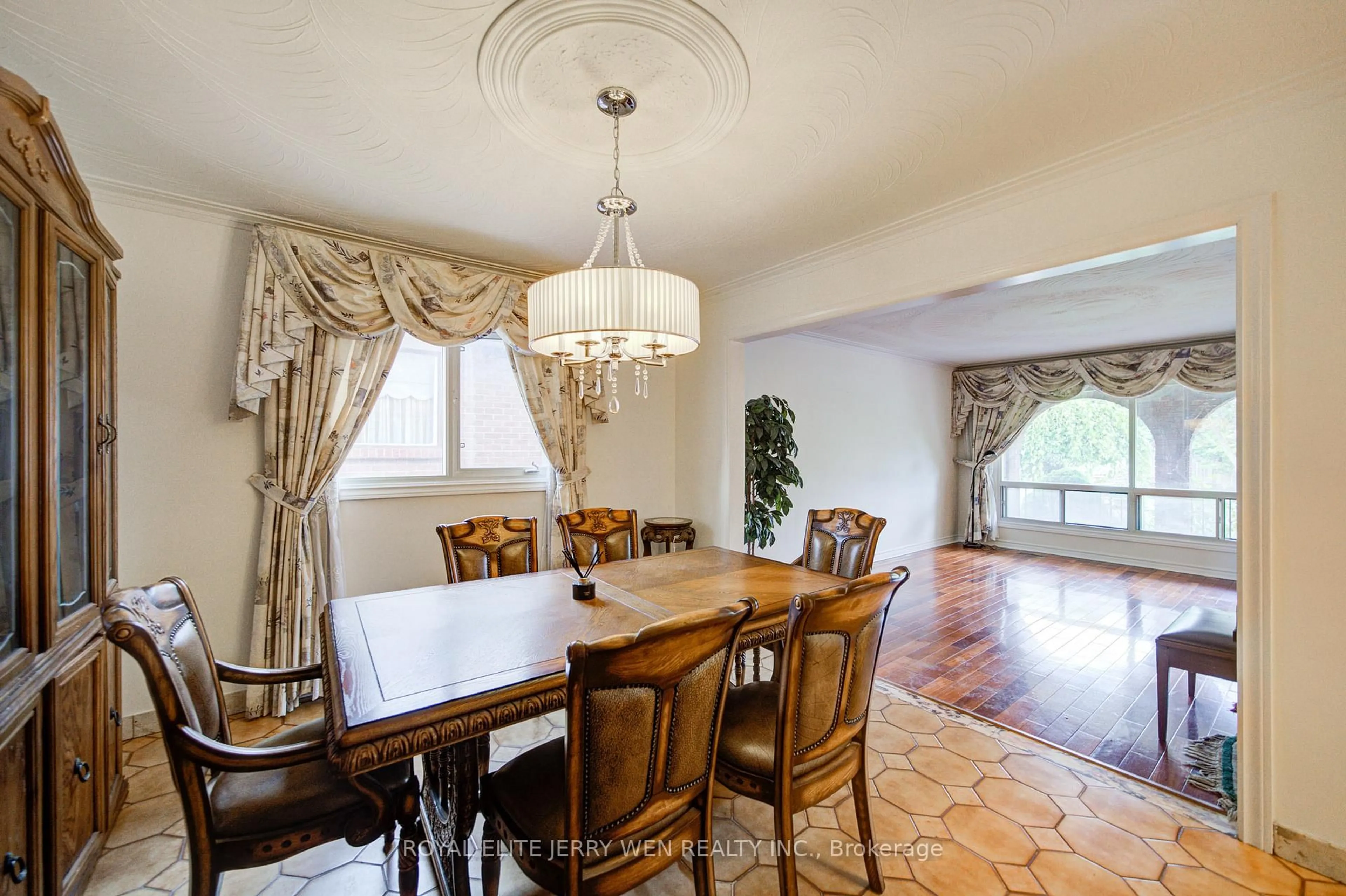 Dining room, ceramic/tile floor for 2908 Victoria Park Ave, Toronto Ontario M2J 4B1