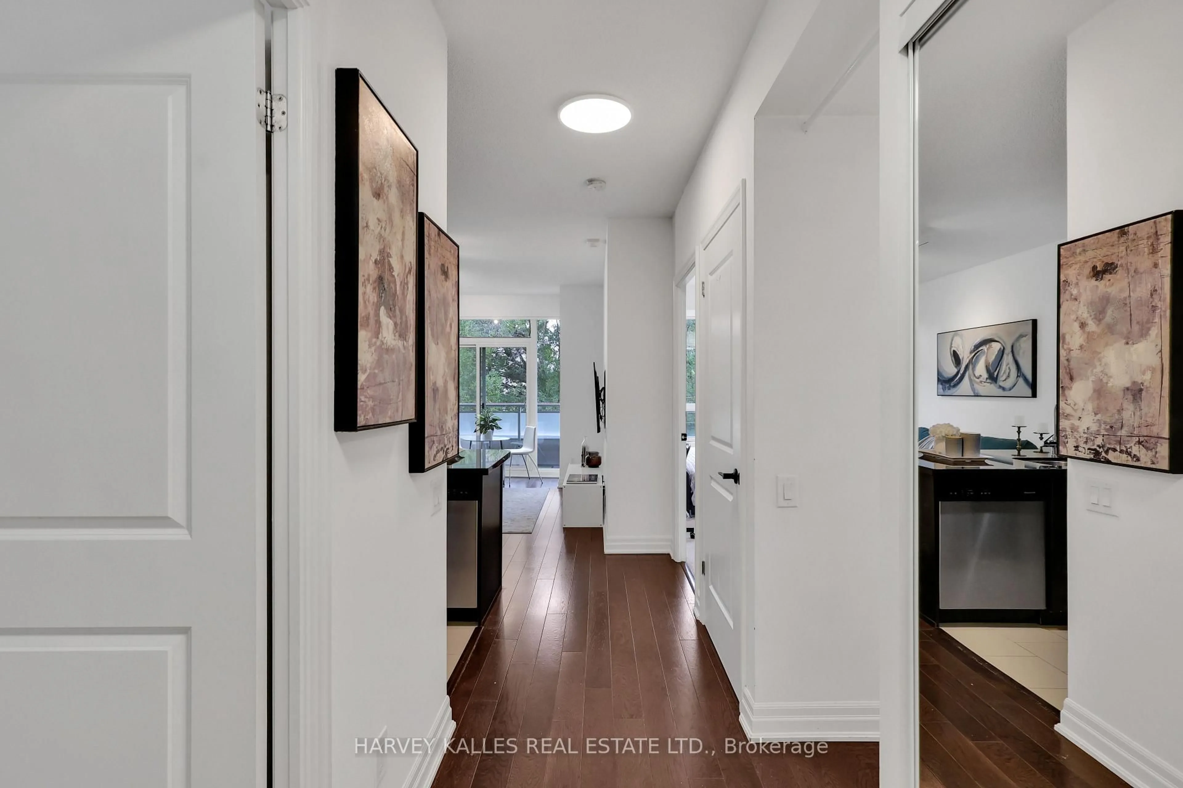 Indoor entryway for 17 Ruddington Dr #305, Toronto Ontario M2K 0A8