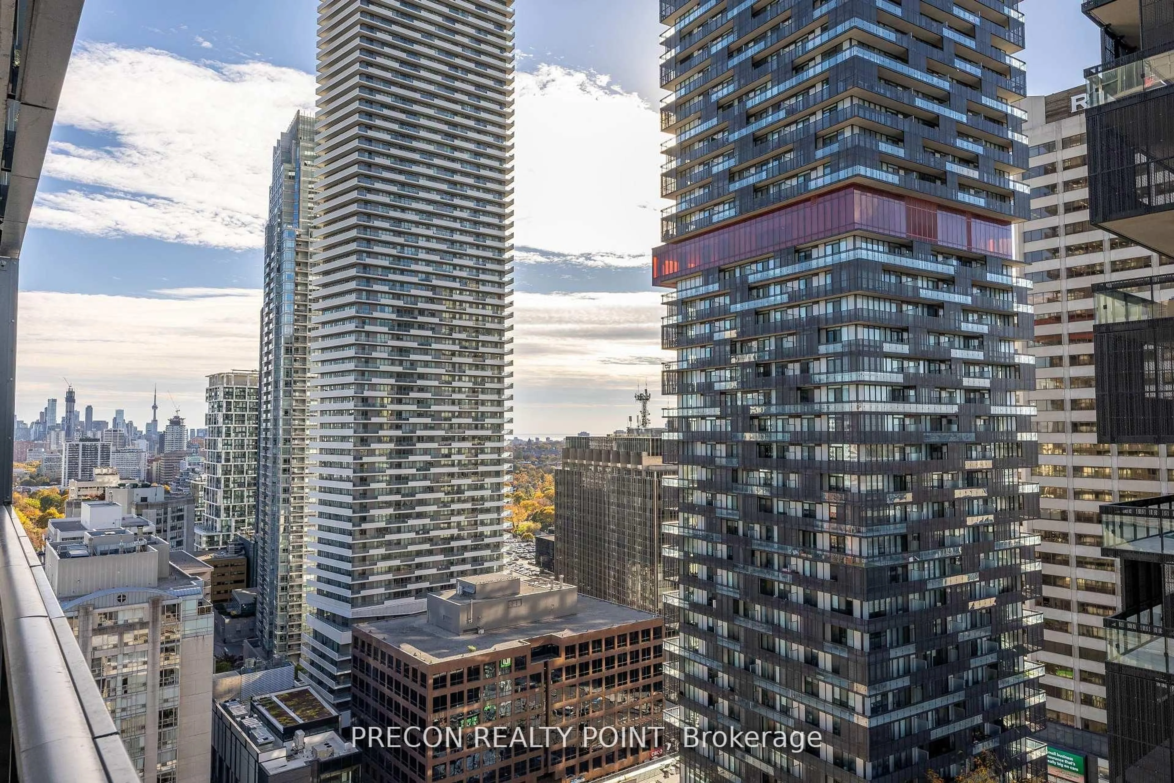 A pic from outside/outdoor area/front of a property/back of a property/a pic from drone, city buildings view from balcony for 39 Roehampton Ave #1906, Toronto Ontario M4P 0G1