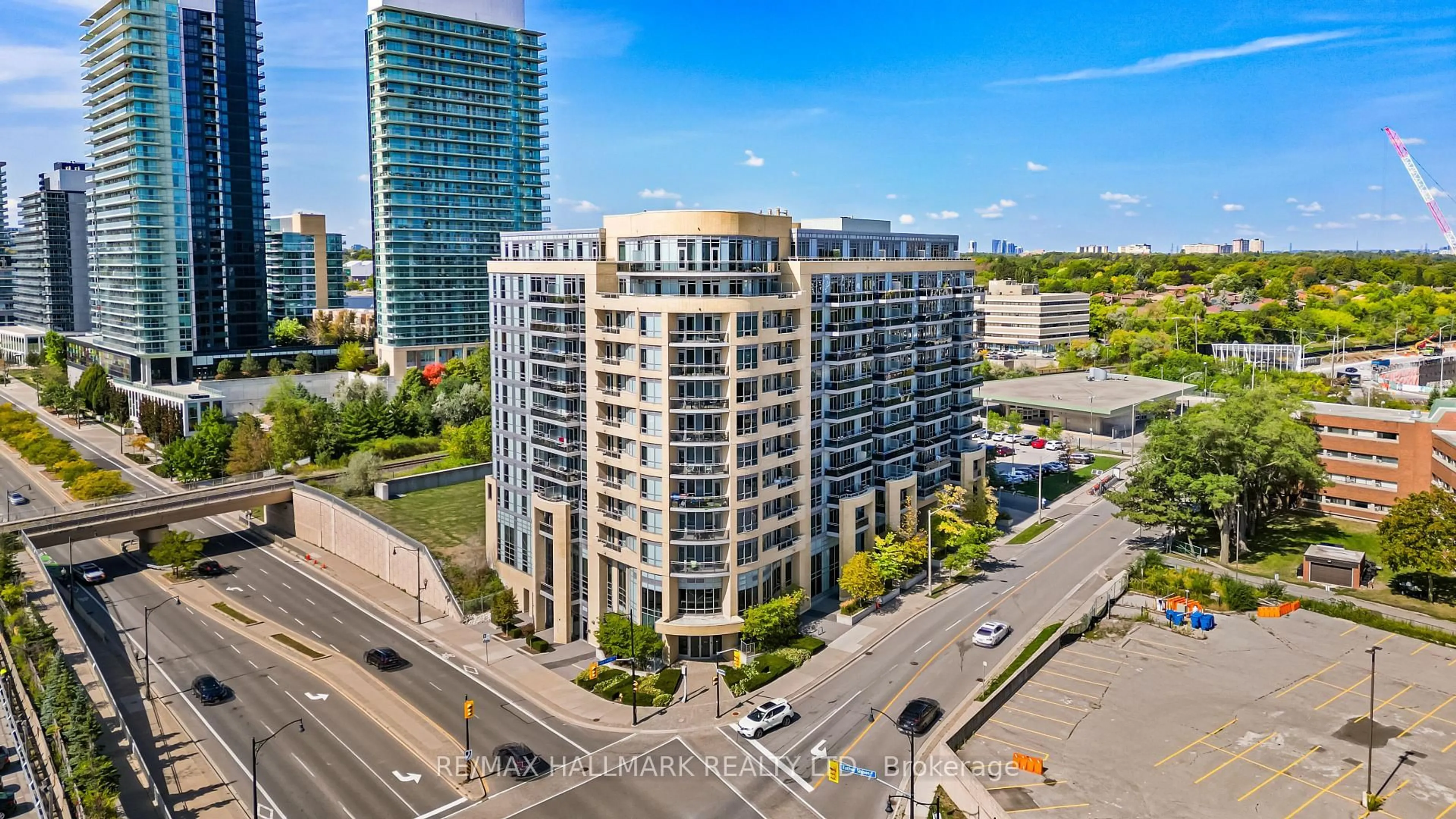A pic from outside/outdoor area/front of a property/back of a property/a pic from drone, city buildings view from balcony for 2756 Old Leslie St #602, Toronto Ontario M2K 0E2