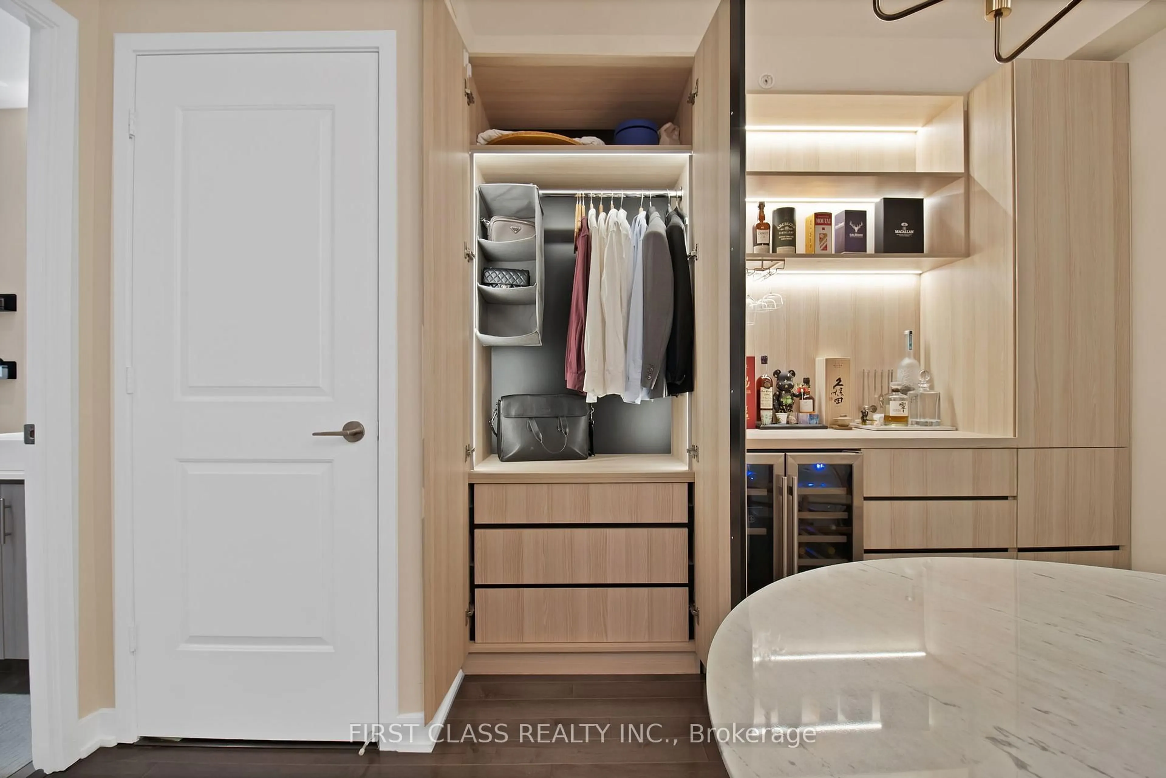 Contemporary bathroom, unknown for 1 The Esplanade #3309, Toronto Ontario M5E 0A8