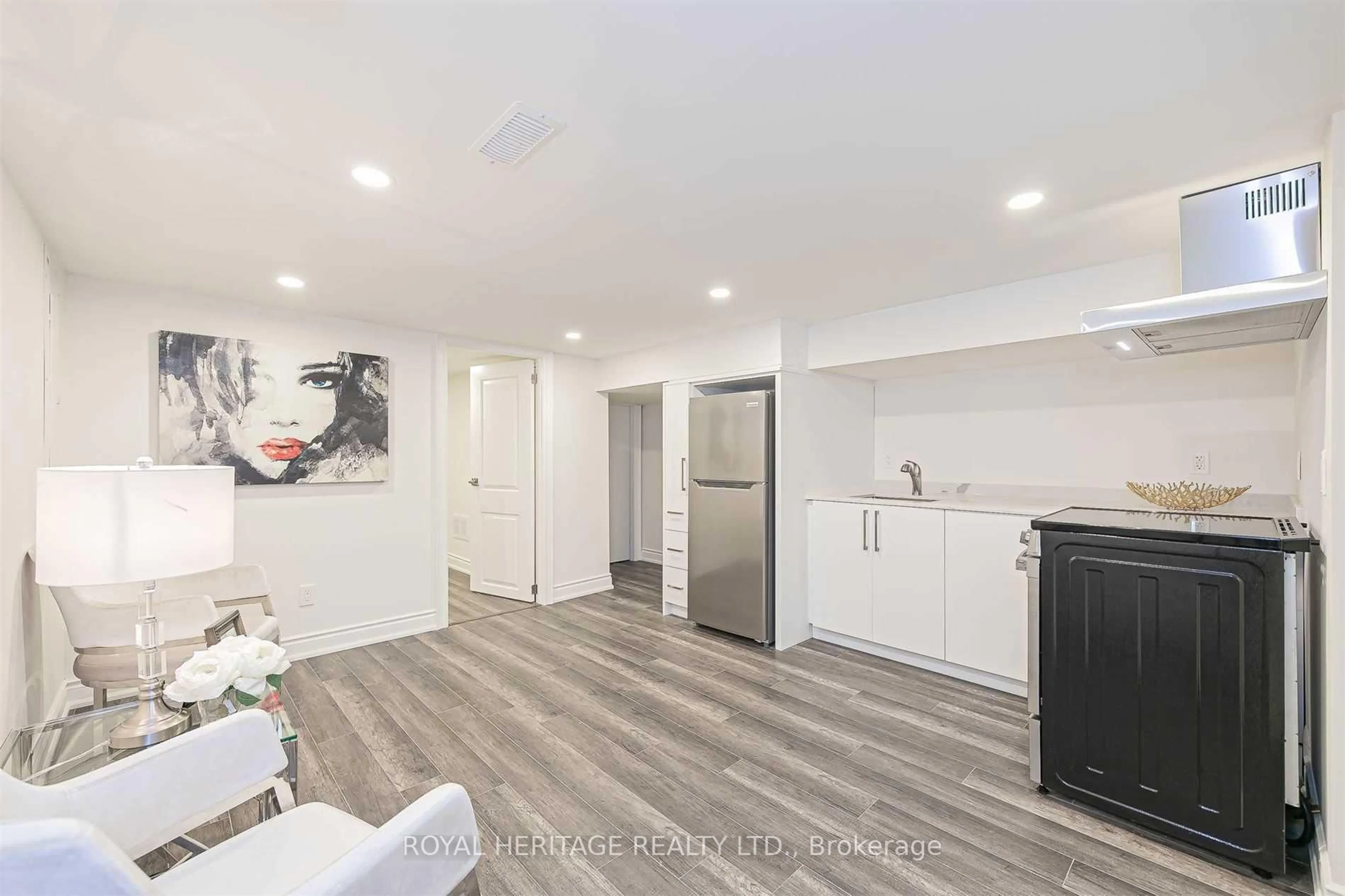 Open concept kitchen, unknown for 66a Bellevue Ave, Toronto Ontario M5T 2N4