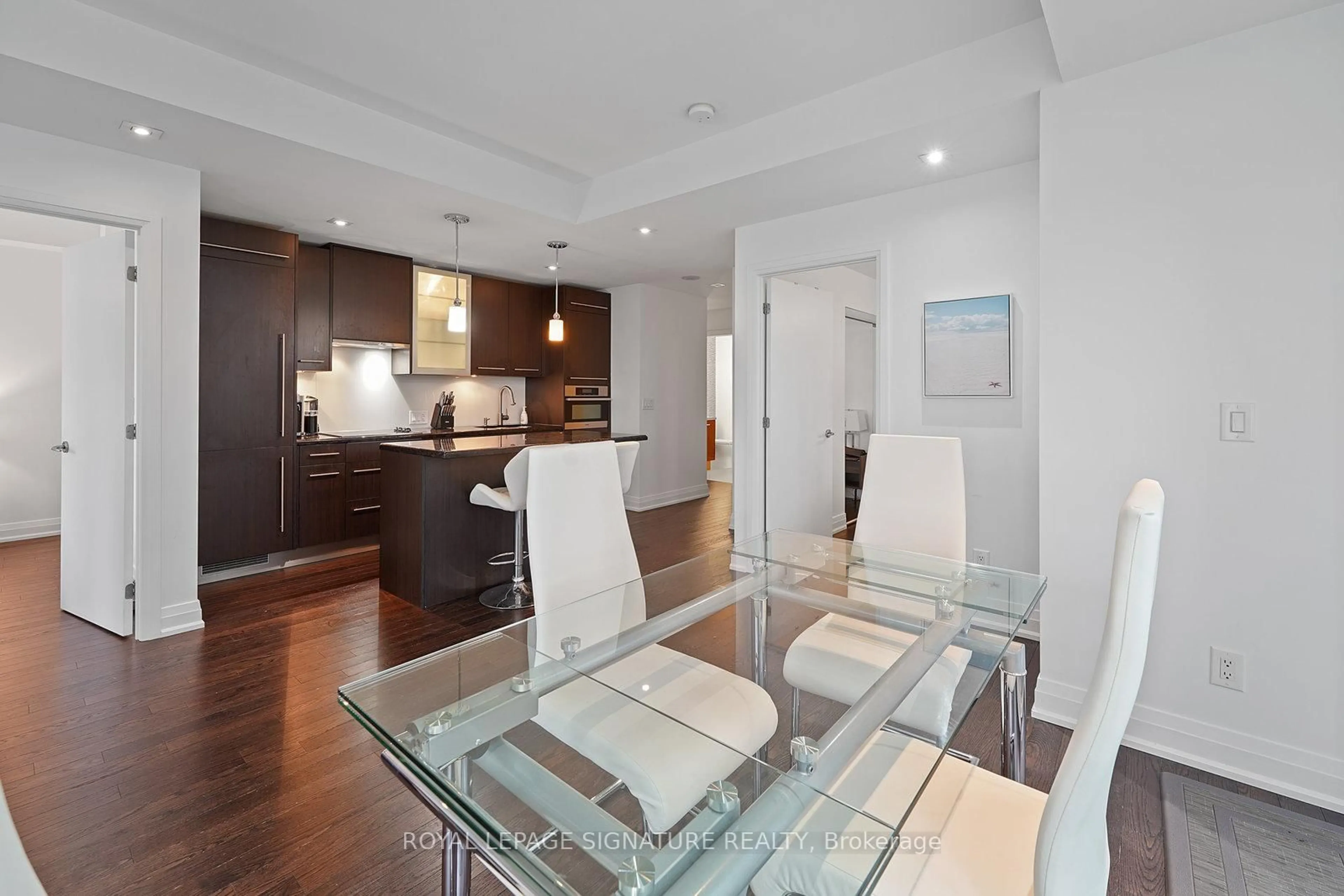 Unknown for 80 John St #2003, Toronto Ontario M5V 3X4